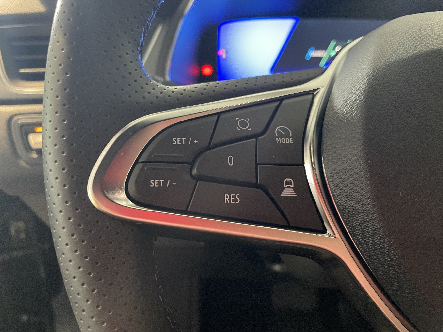 Bild 37 - Symbioz Techno Full Hybrid E-Tech 160
