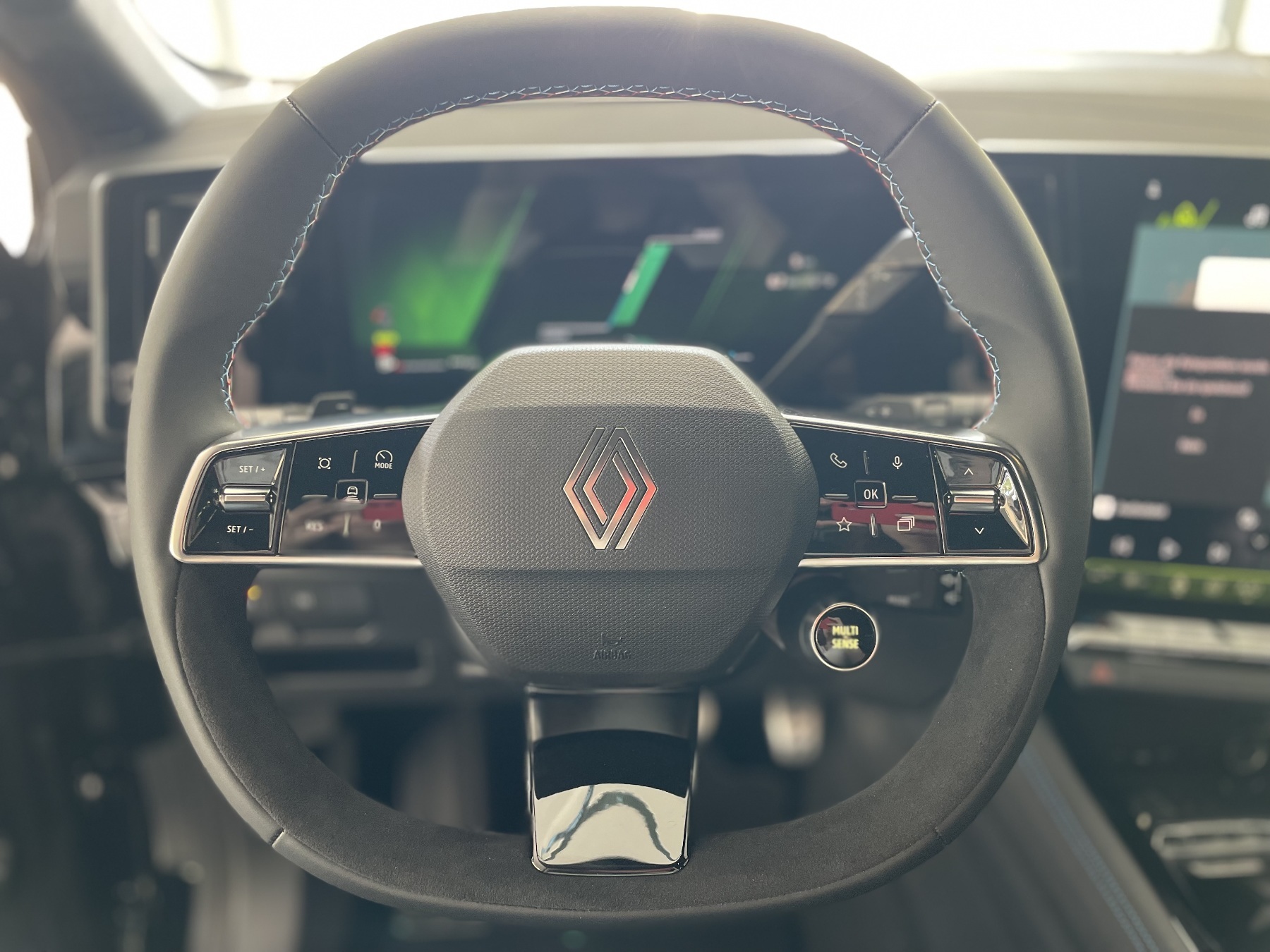 Bild 37 - Austral Esprit Alpine Full Hybrid E-Tech 200 ABS