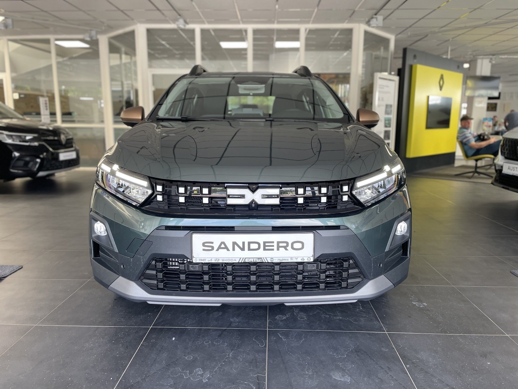 Bild 2 - Sandero Stepway Extreme TCe 110 ABS Fahrerairbag