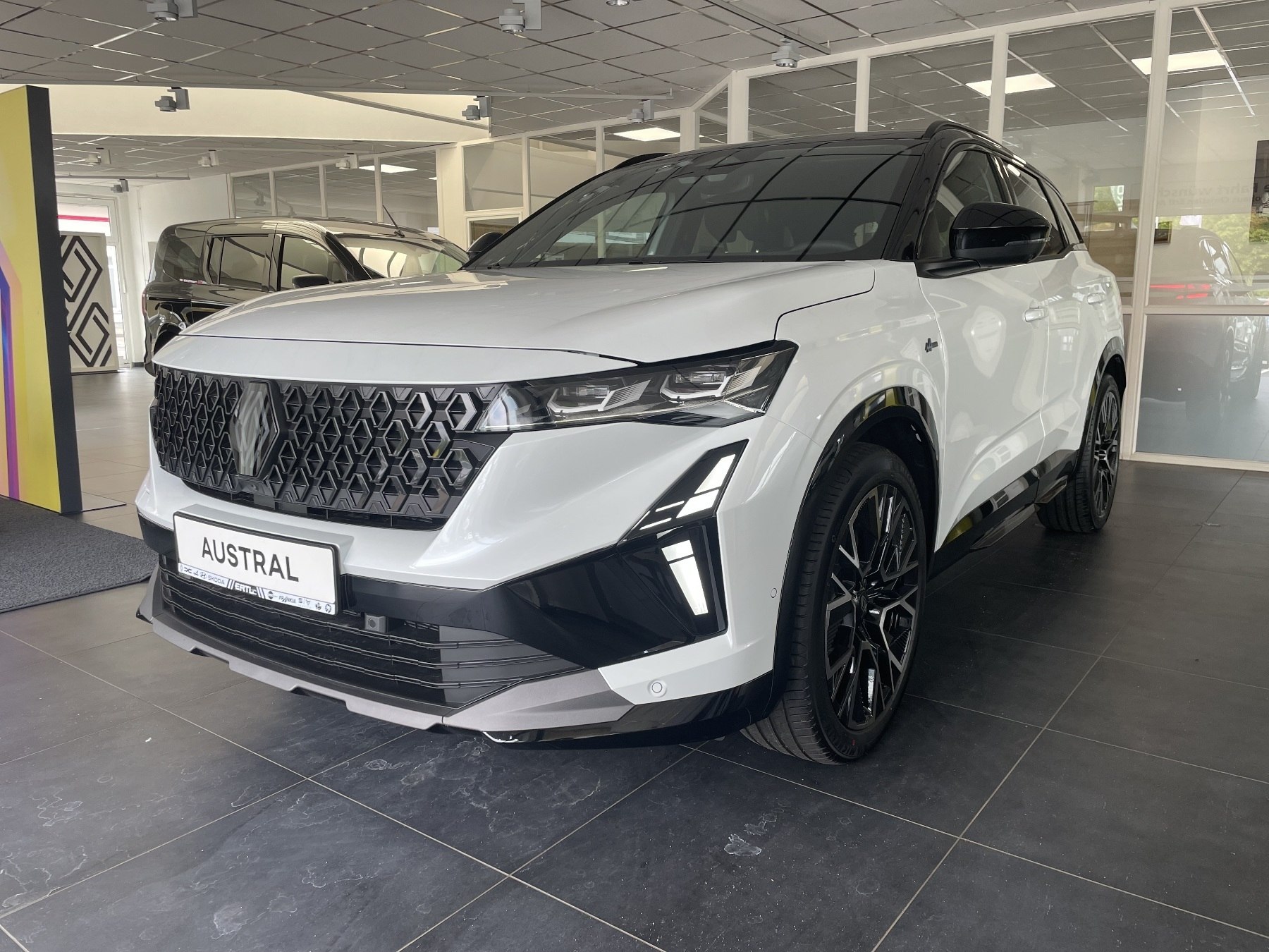 Bild 1 - Austral Esprit Alpine Full Hybrid E-Tech 200