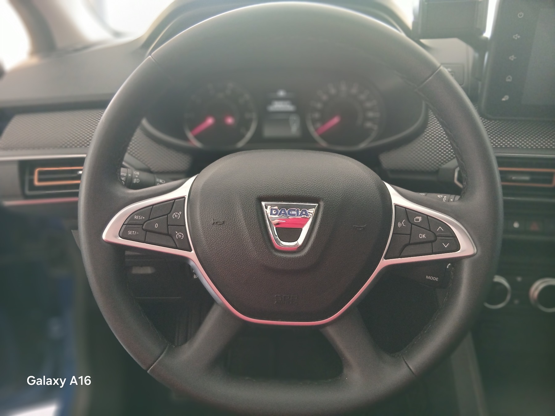Bild 27 - Sandero Stepway Comfort TCe 100 ECO-G ABS ESP ZV