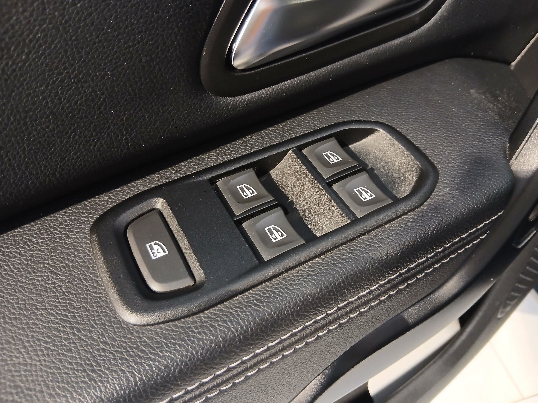 Bild 21 - Sandero Stepway Essential TCe 110