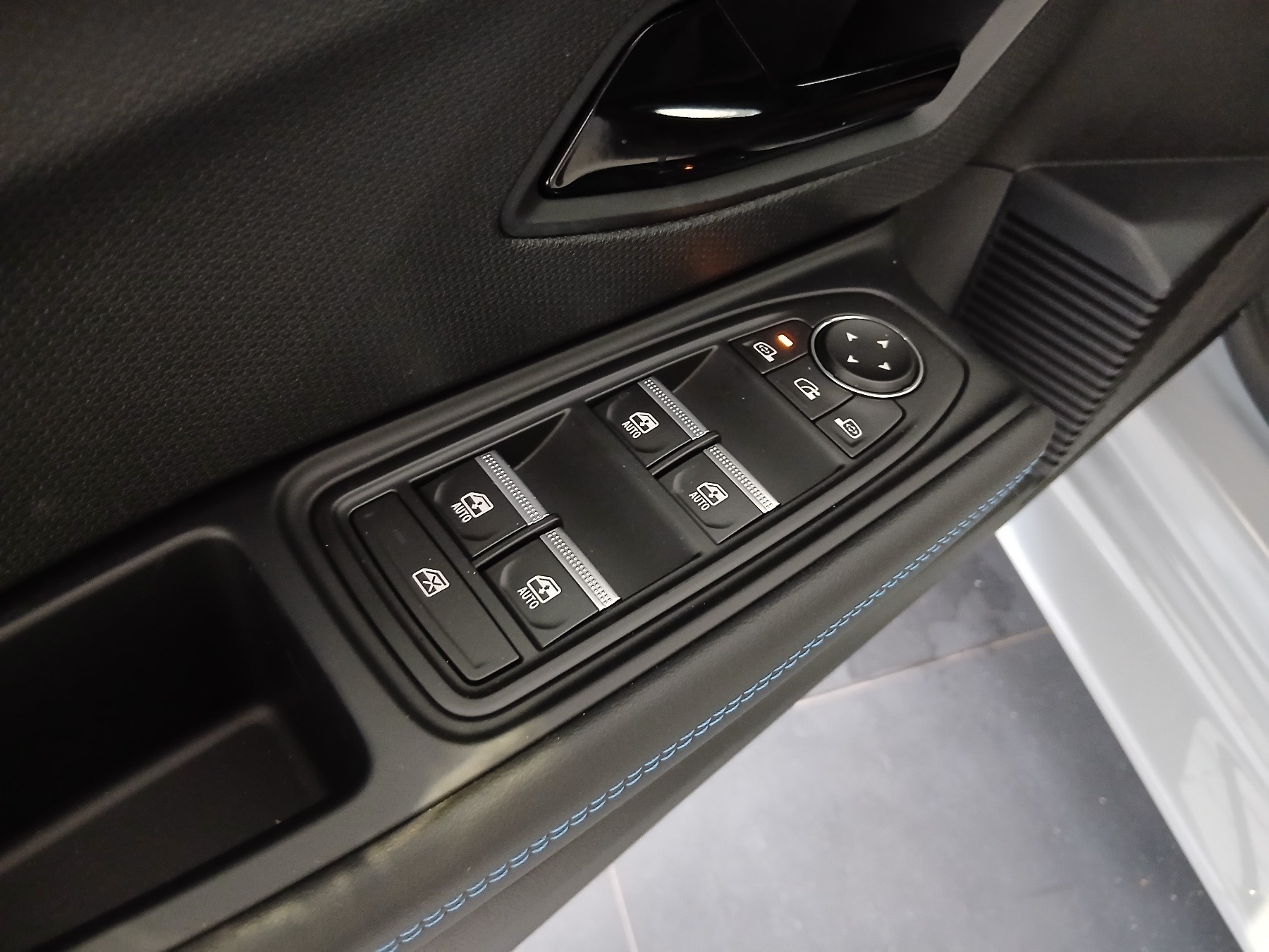 Bild 20 - Clio Esprit Alpine Full Hybrid E-Tech 160