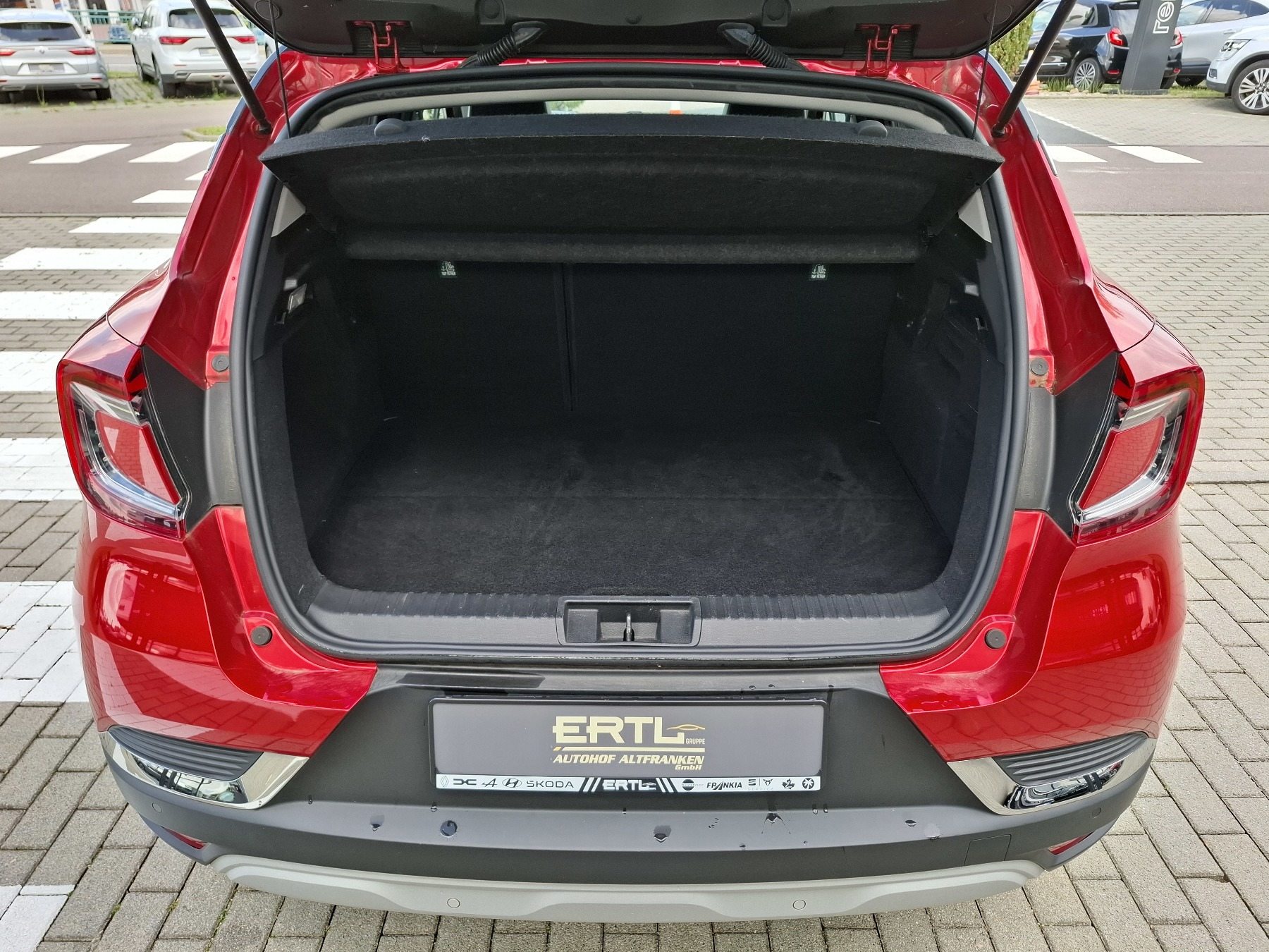 Bild 10 - Captur INTENS E-TECH 160 PLUG-in Schiebedach