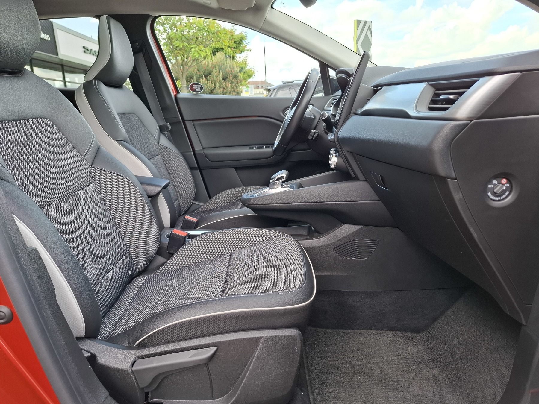 Bild 13 - Captur INTENS E-TECH 160 PLUG-in Schiebedach