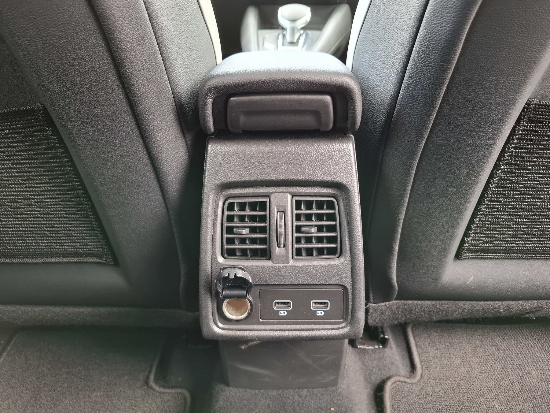 Bild 15 - Captur INTENS E-TECH 160 PLUG-in Schiebedach