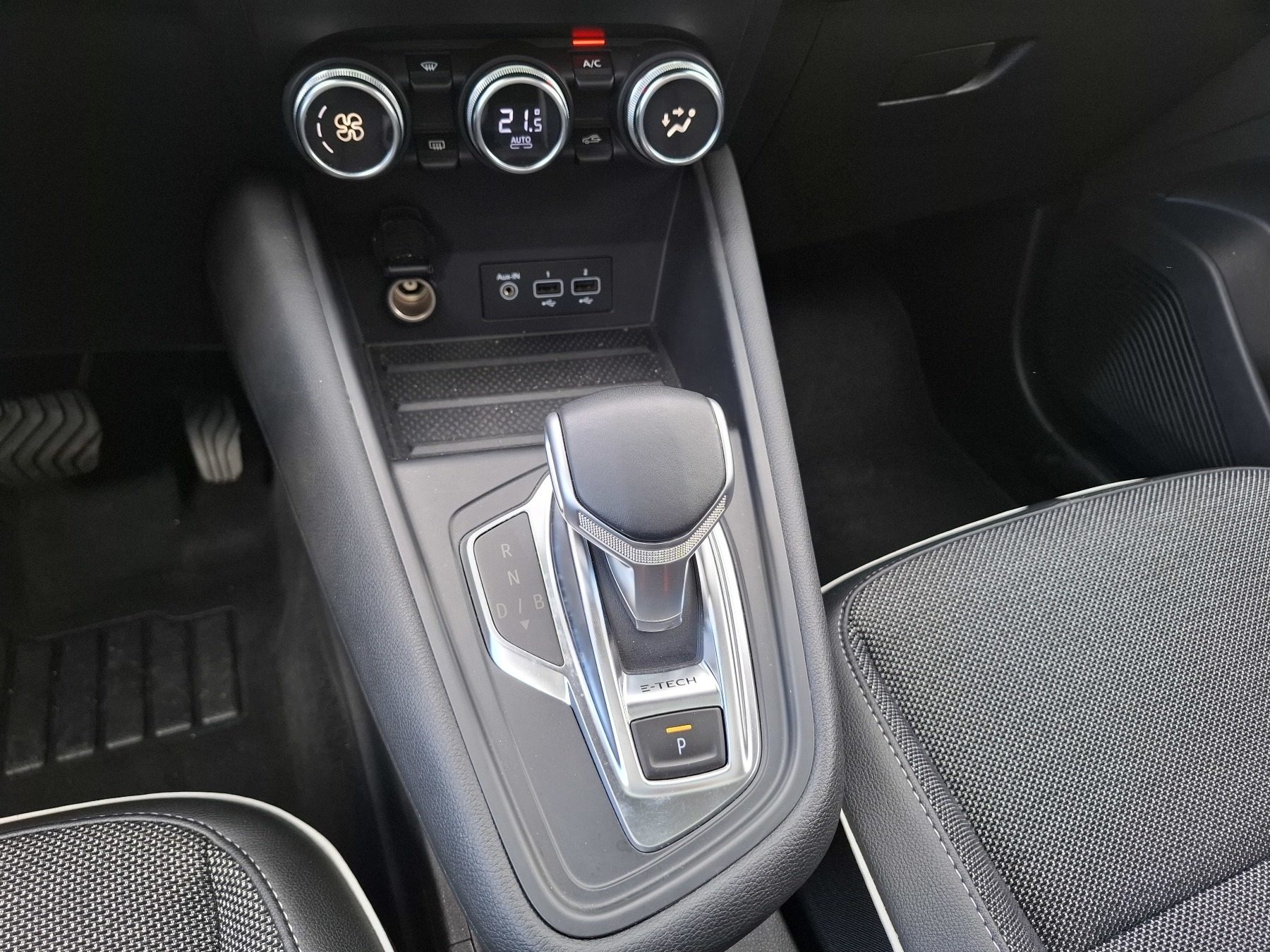Bild 27 - Captur INTENS E-TECH 160 PLUG-in Schiebedach