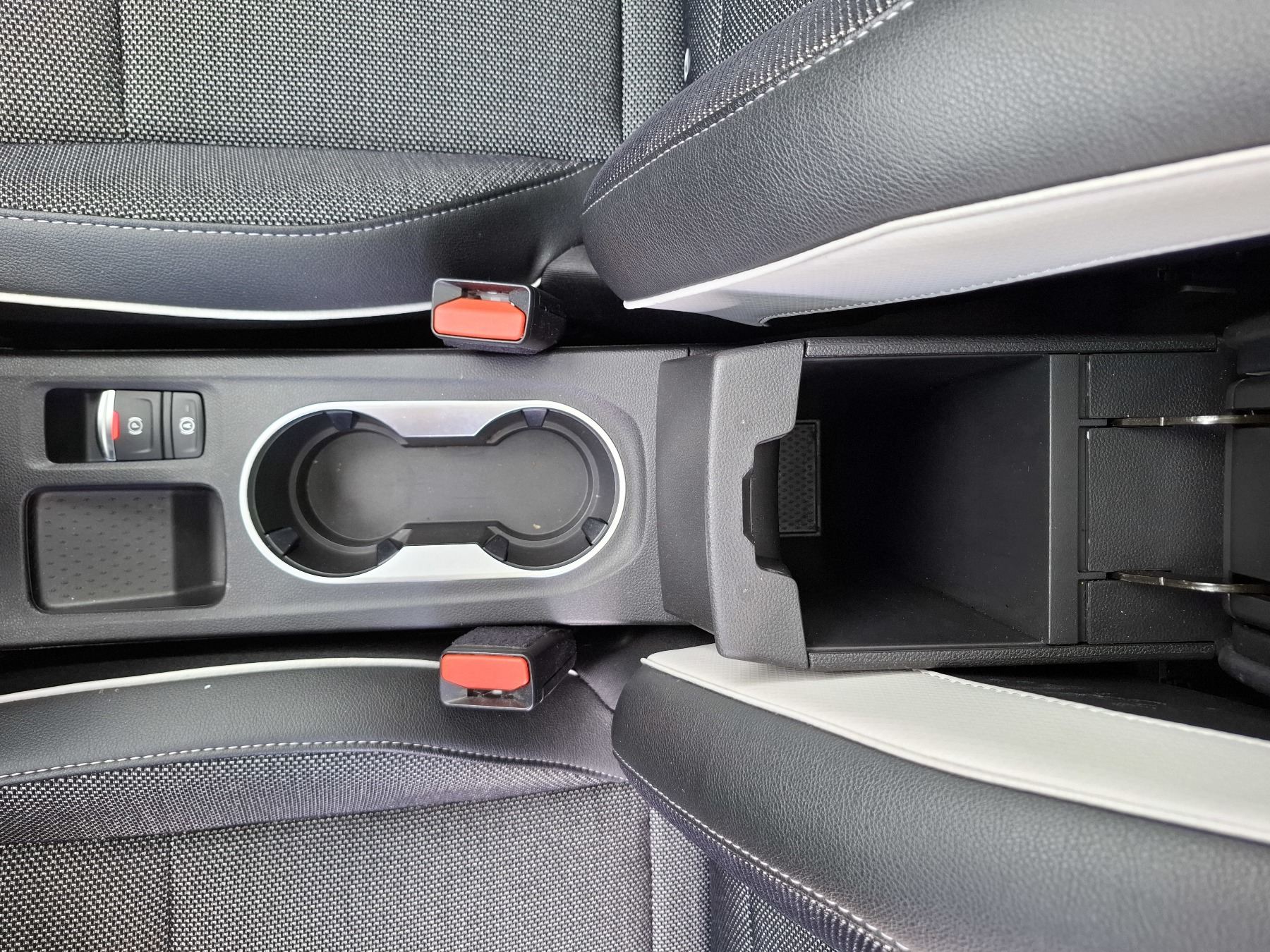 Bild 28 - Captur INTENS E-TECH 160 PLUG-in Schiebedach