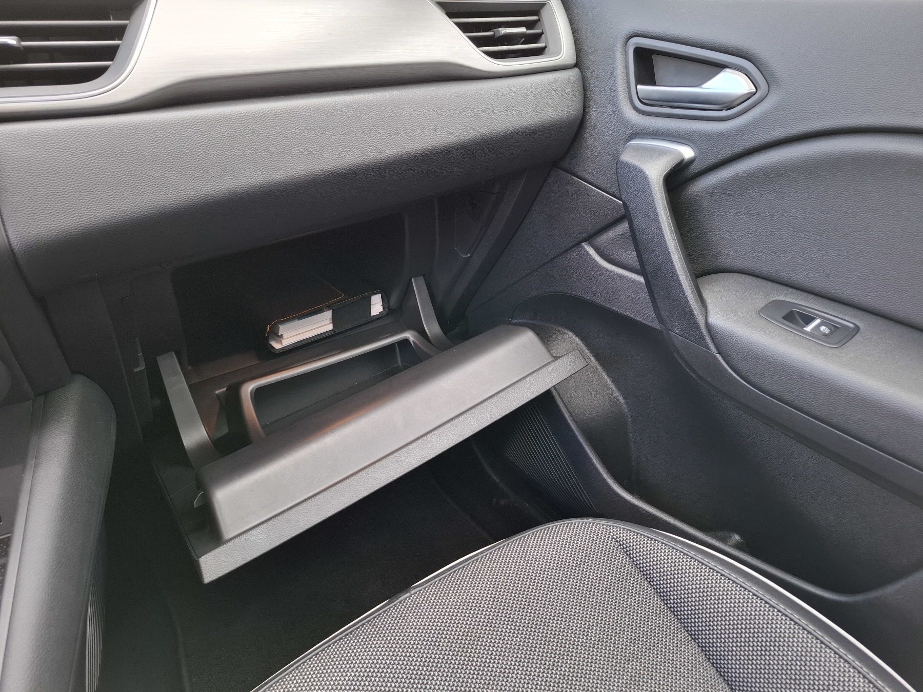 Bild 29 - Captur INTENS E-TECH 160 PLUG-in Schiebedach
