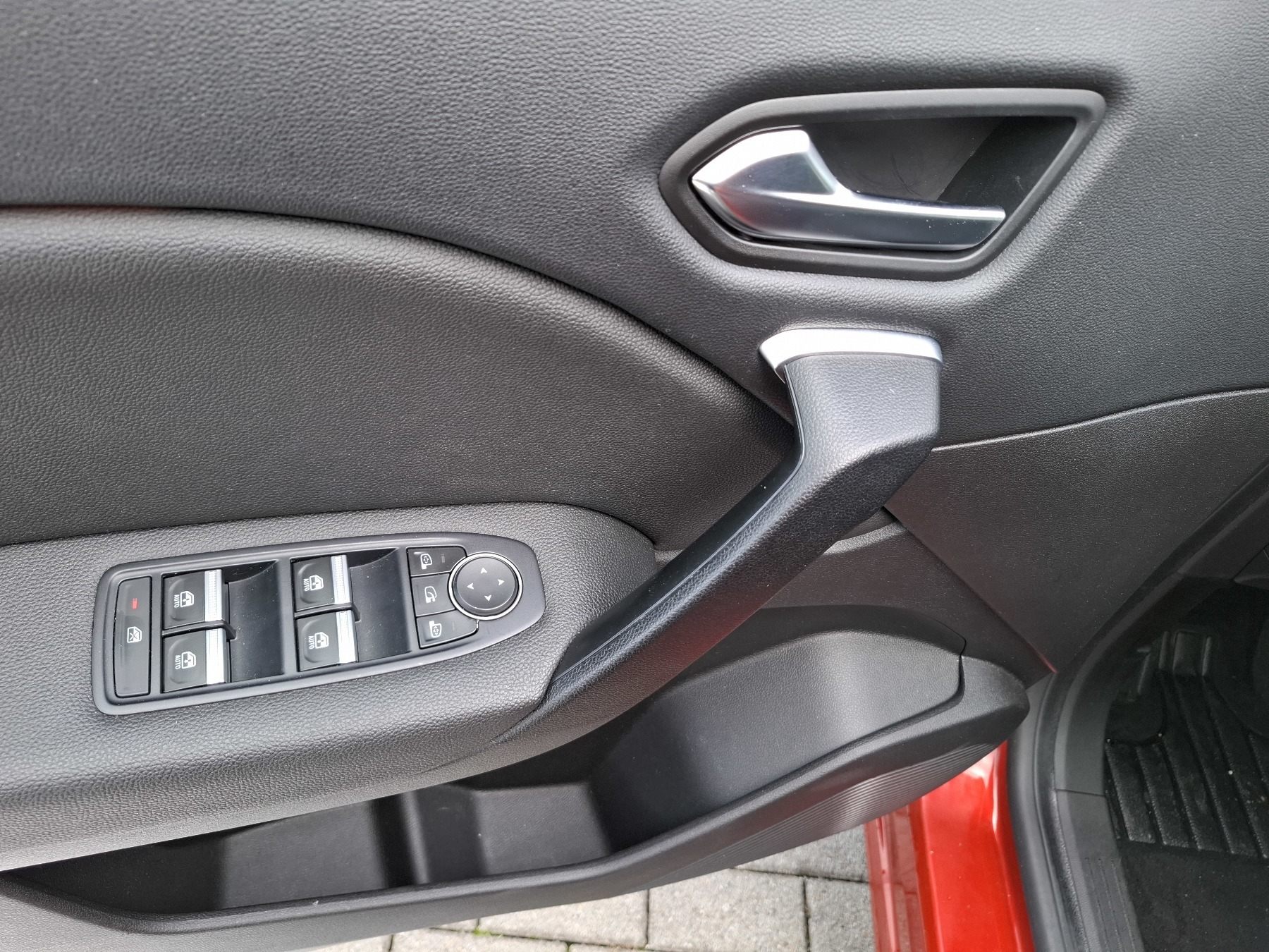 Bild 36 - Captur INTENS E-TECH 160 PLUG-in Schiebedach