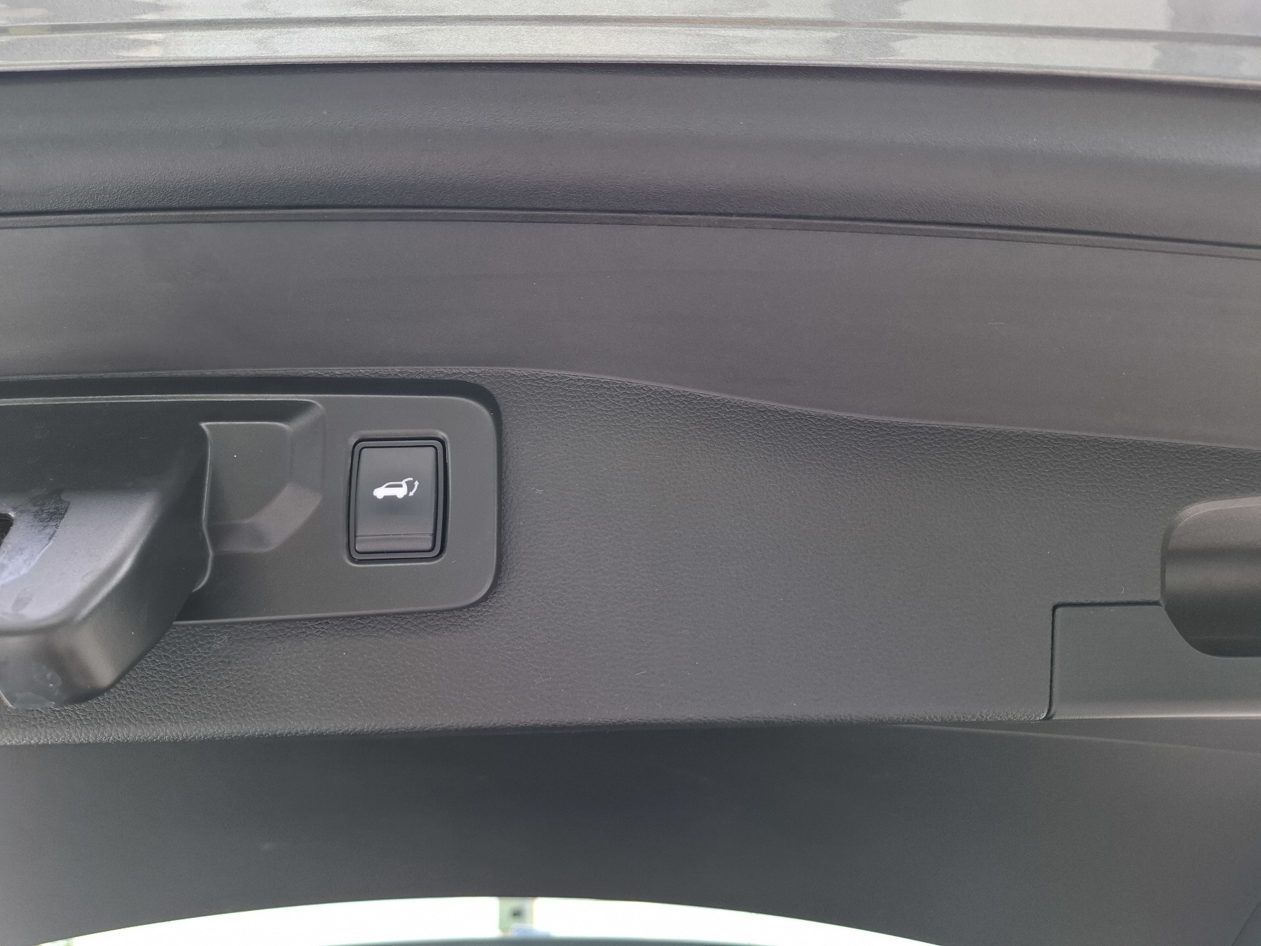 Bild 13 - Austral Mild-Hybrid 160 Techno Esprit Alpine