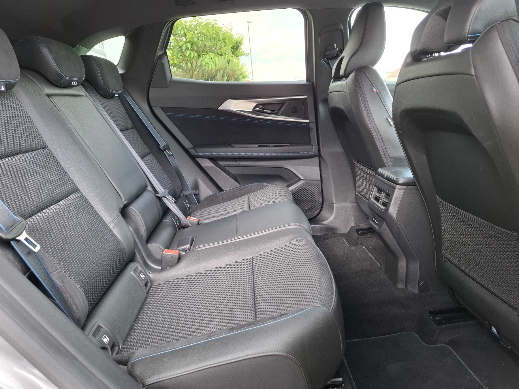 Bild 16 - Austral Mild-Hybrid 160 Techno Esprit Alpine