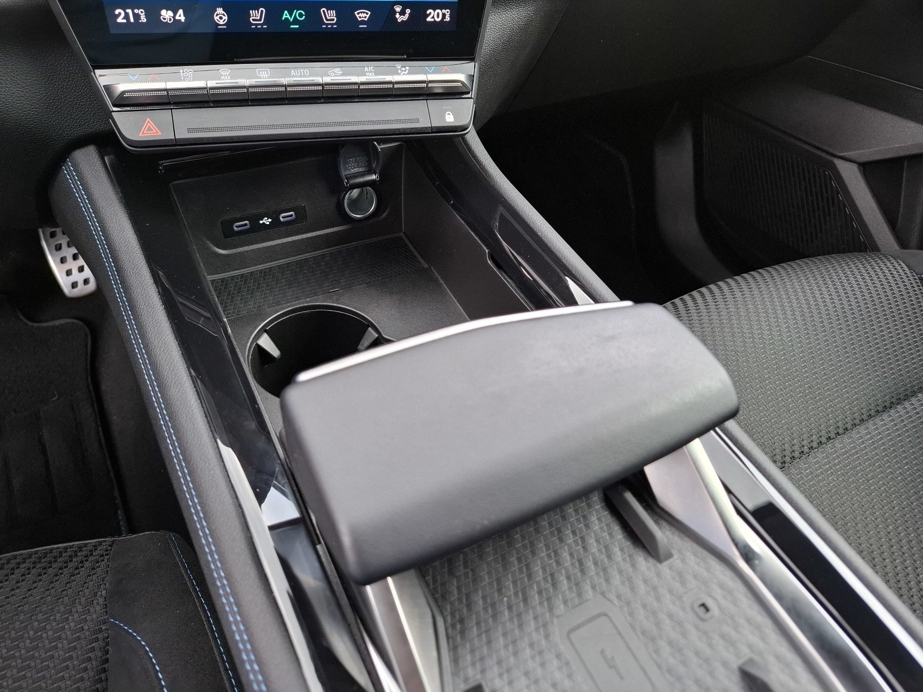 Bild 29 - Austral Mild-Hybrid 160 Techno Esprit Alpine