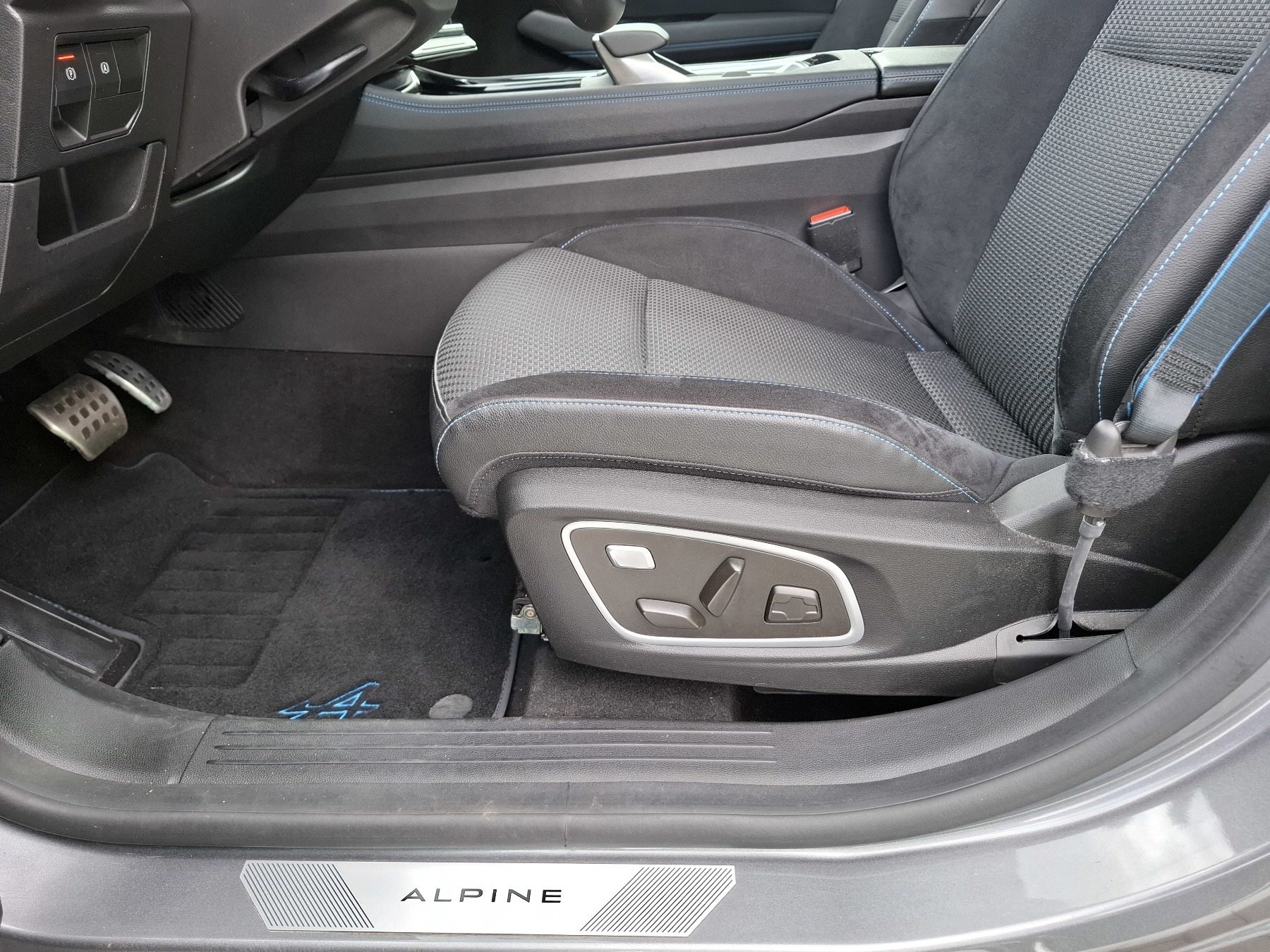 Bild 36 - Austral Mild-Hybrid 160 Techno Esprit Alpine