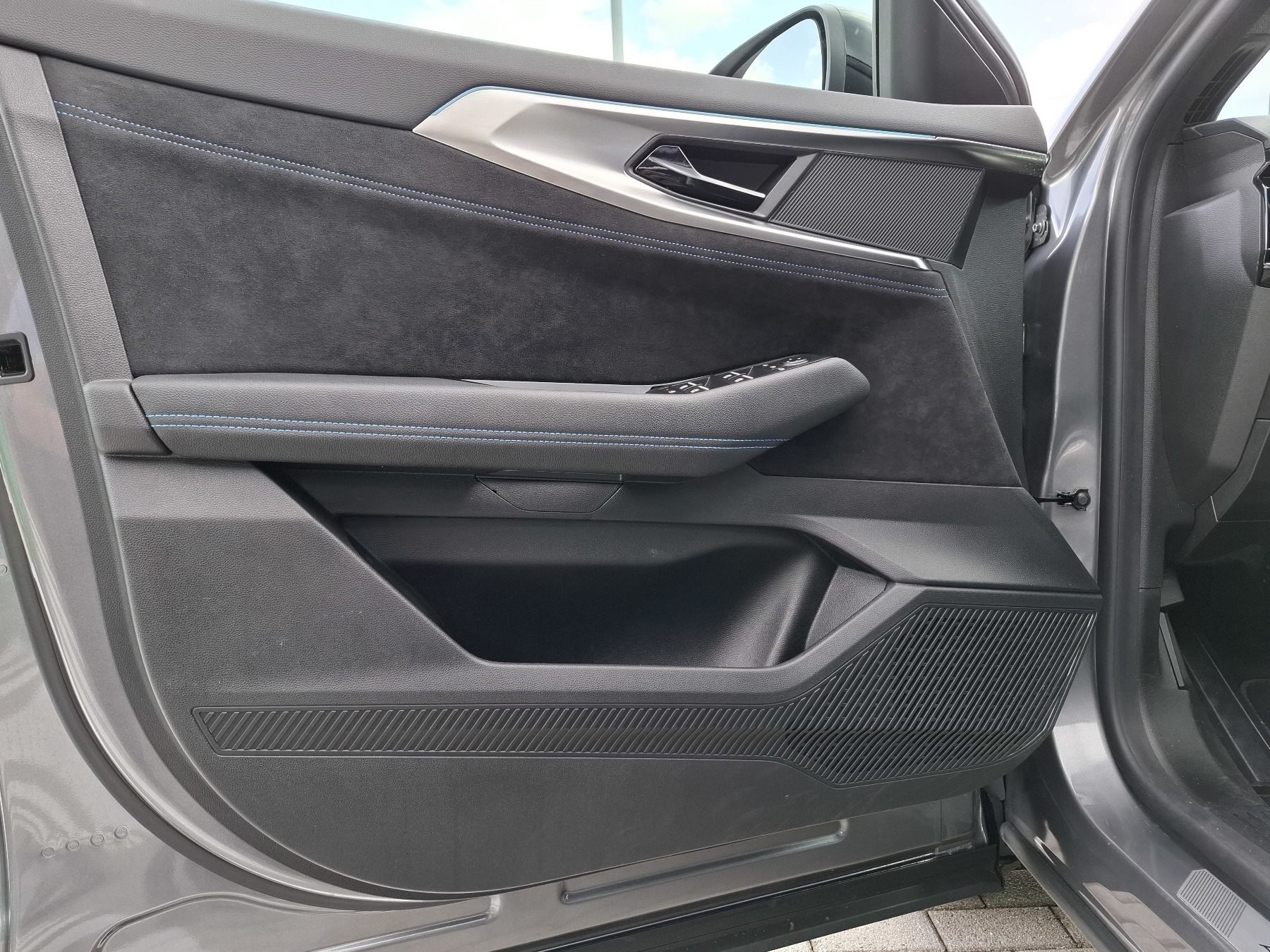 Bild 37 - Austral Mild-Hybrid 160 Techno Esprit Alpine