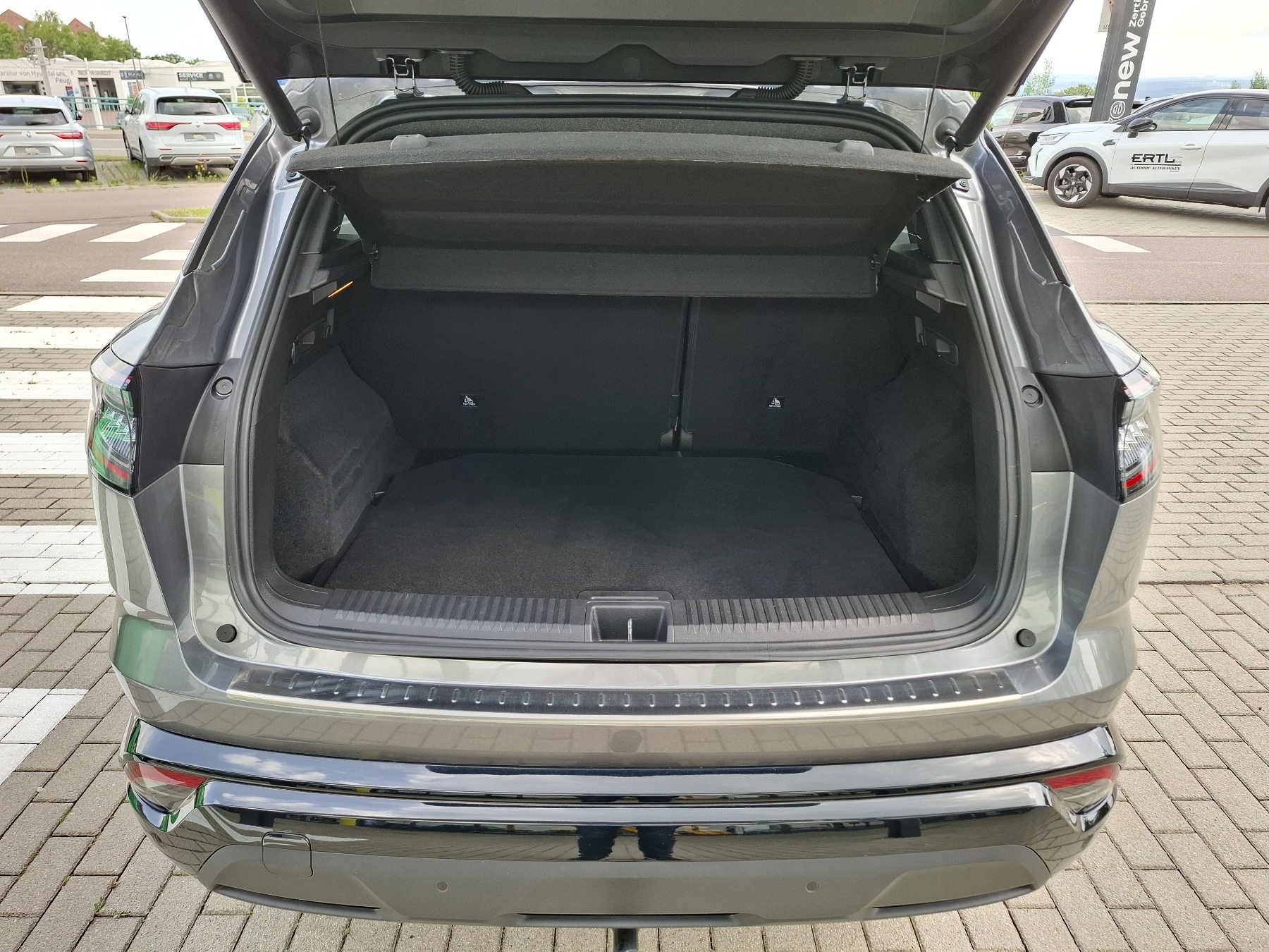Bild 9 - Austral Mild-Hybrid 160 Techno Esprit Alpine