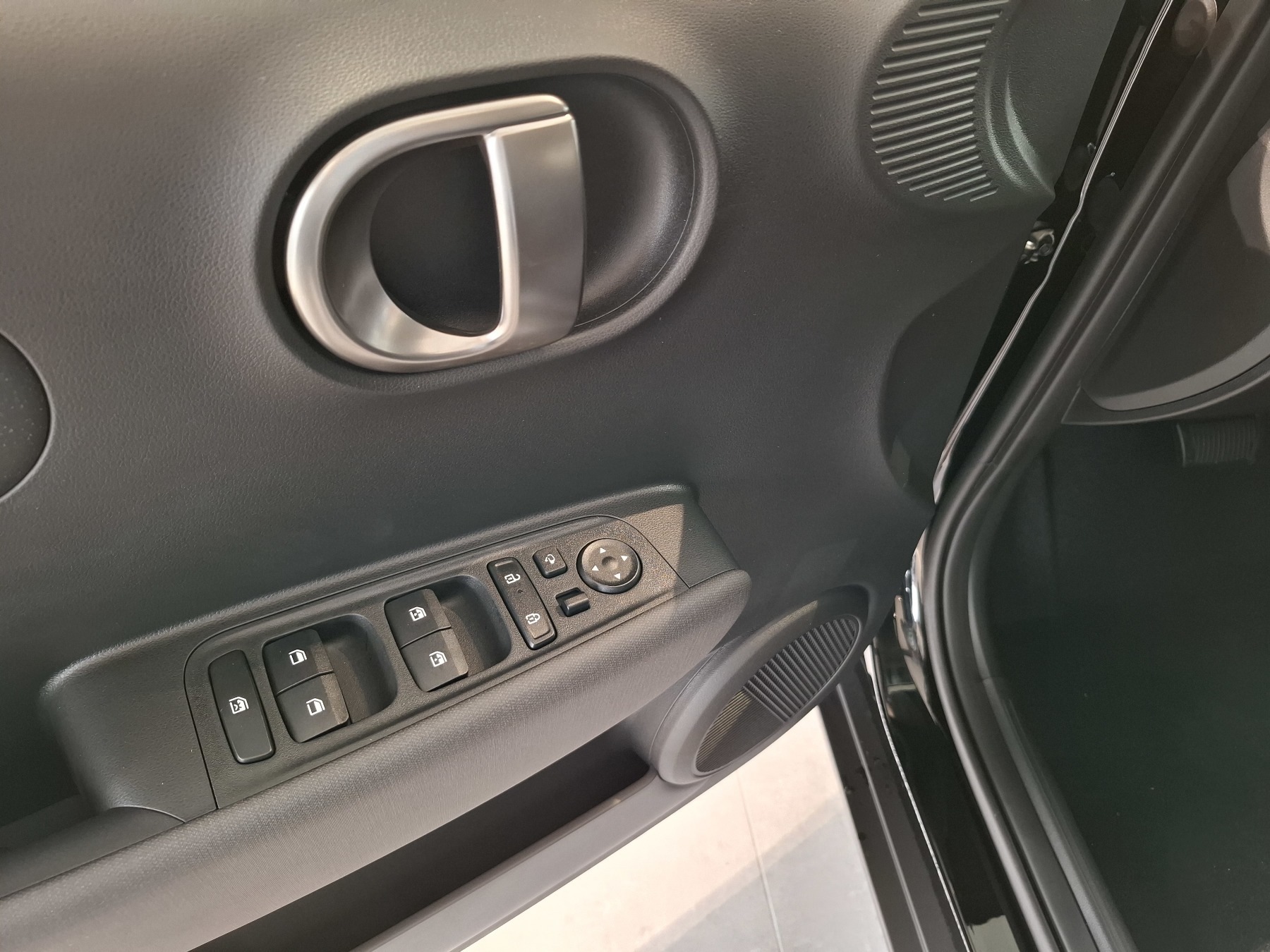 Bild 38 - INSTER EV (MY26) 42 kWh (97 PS) 2WD Trend