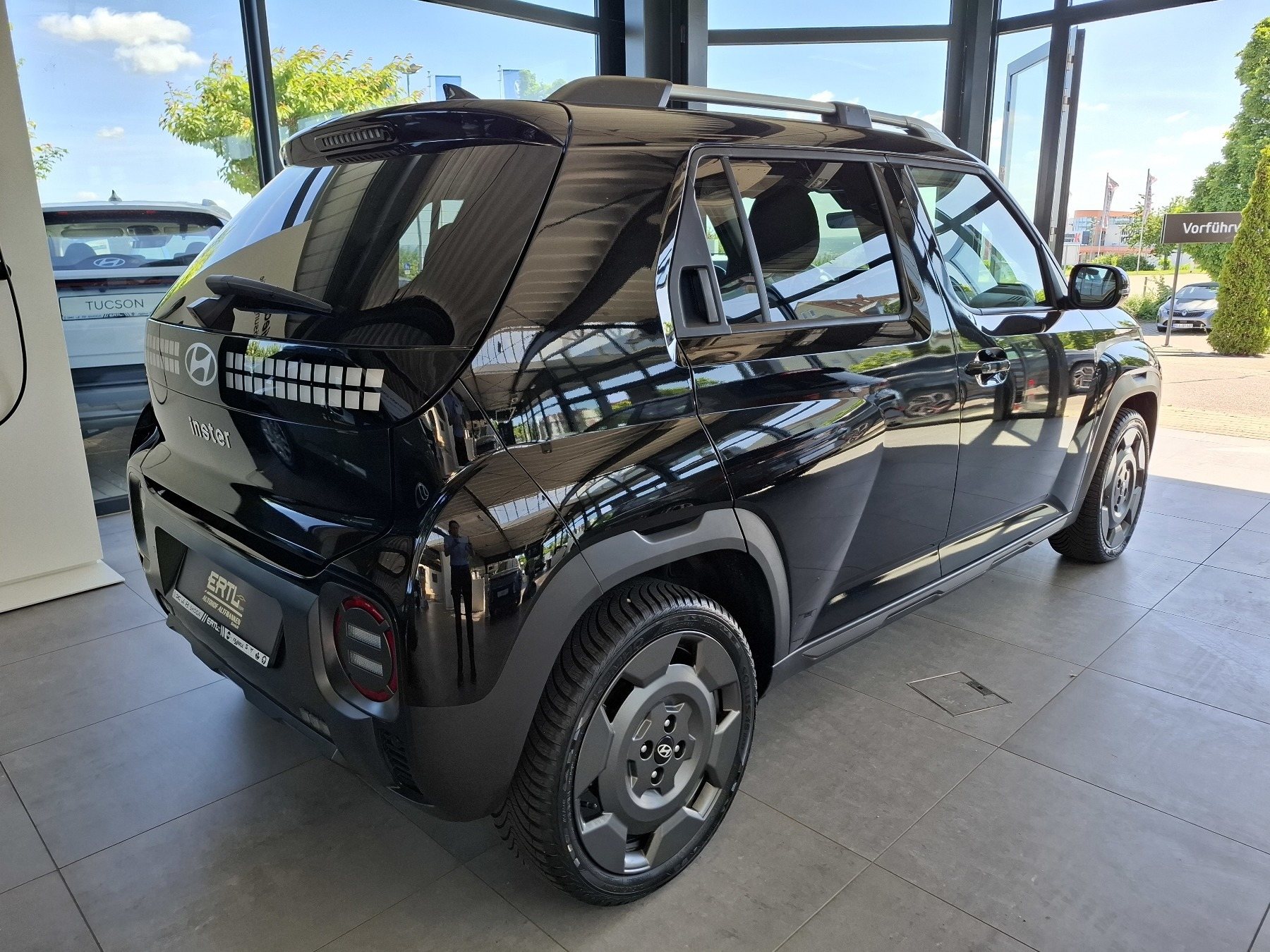 Bild 6 - INSTER Cross EV (MY25) 49 kWh (115 PS) 2WD