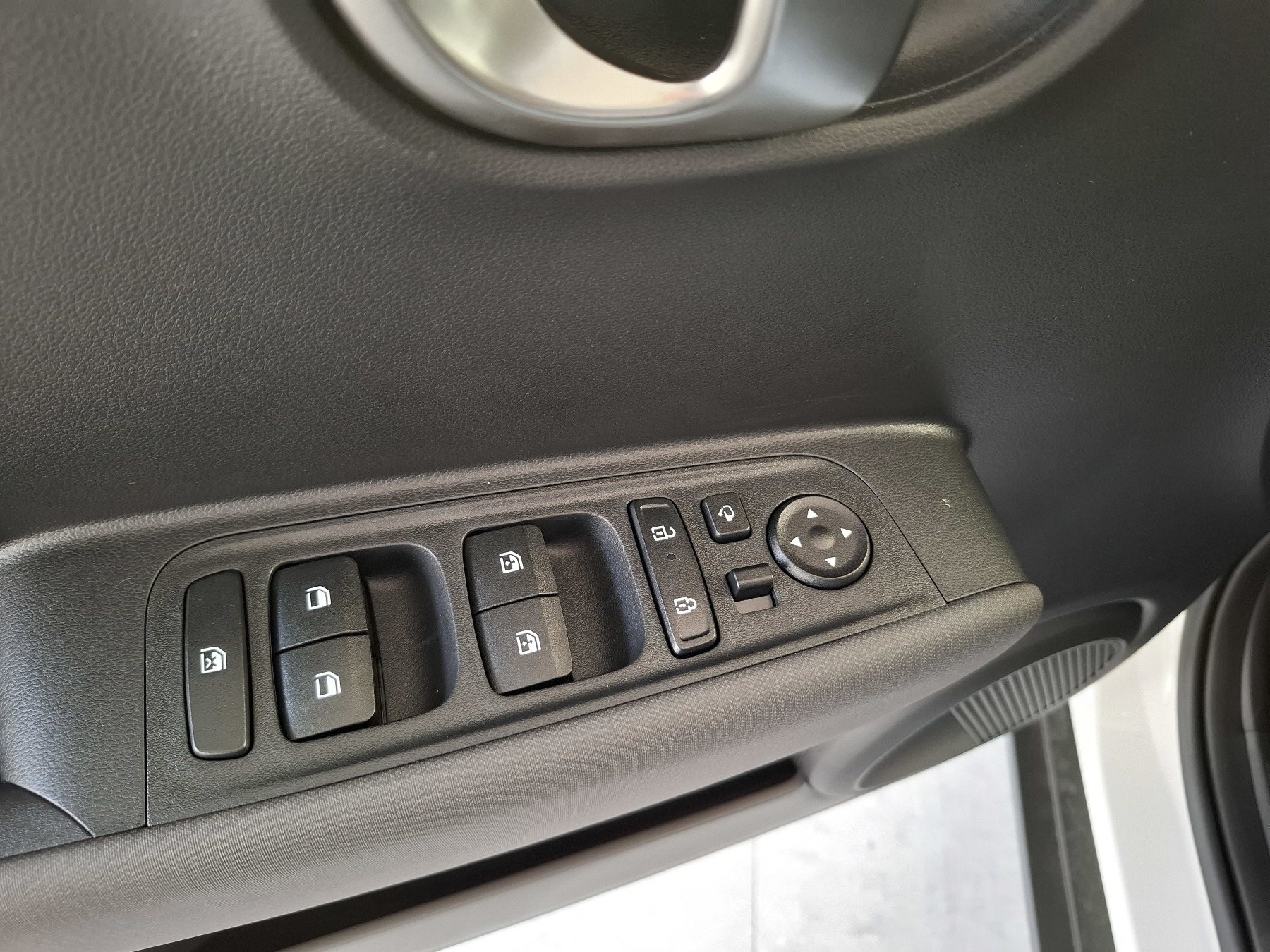 Bild 38 - INSTER EV (MY26) 42 kWh (97 PS) 2WD Trend