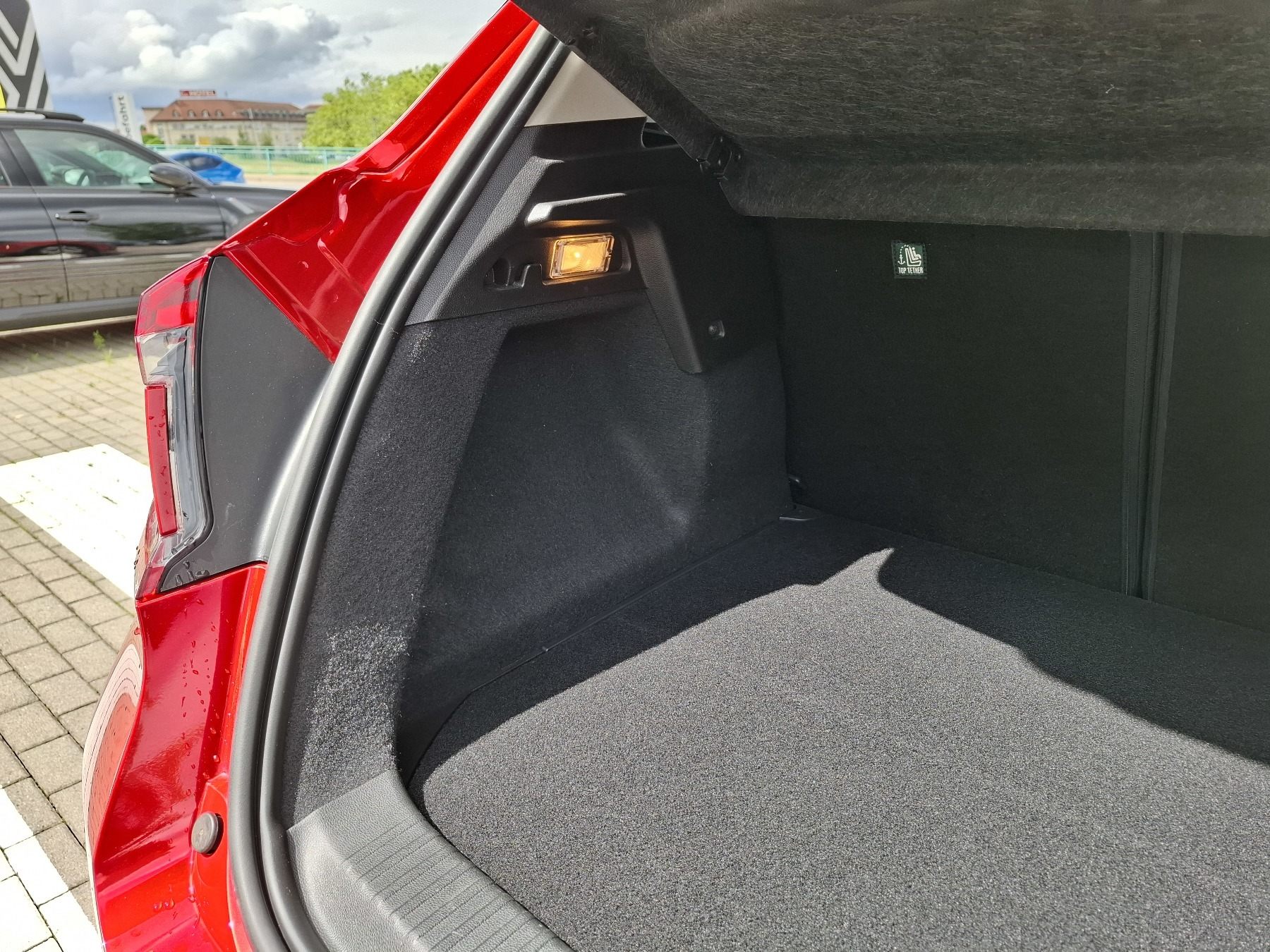 Bild 11 - Captur INTENS E-TECH PLUG-IN 160