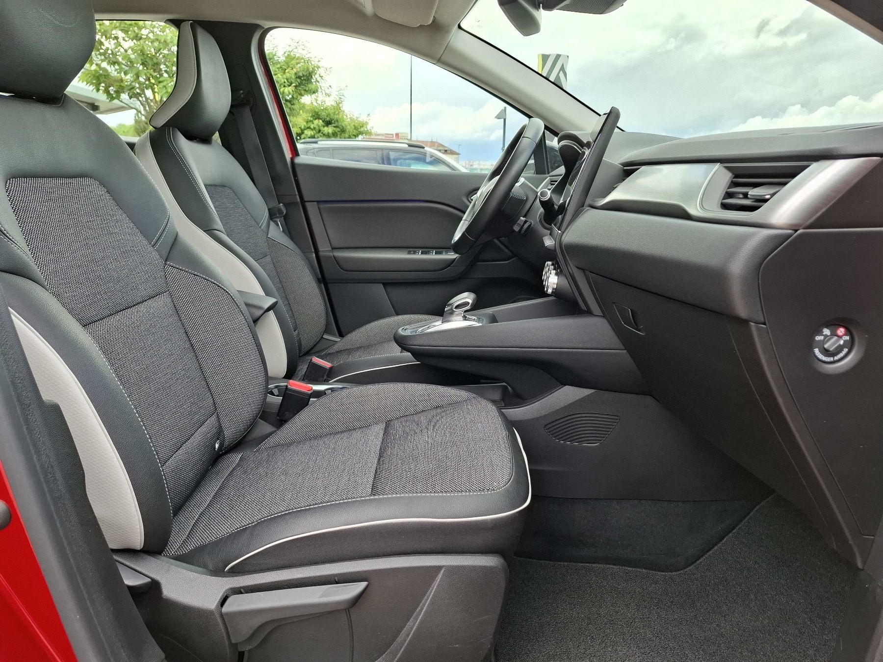 Bild 12 - Captur INTENS E-TECH PLUG-IN 160