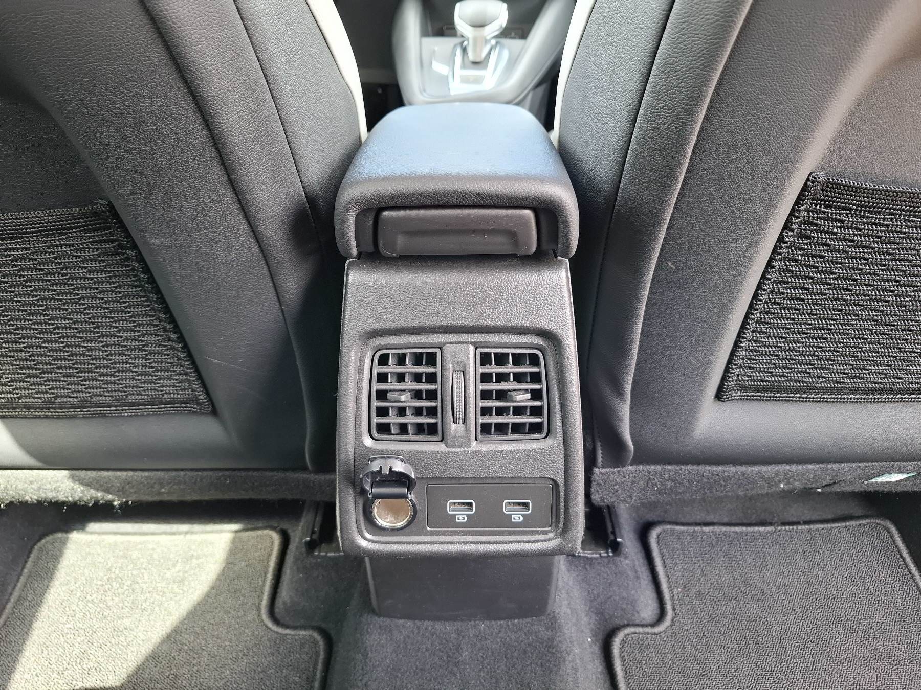 Bild 14 - Captur INTENS E-TECH PLUG-IN 160