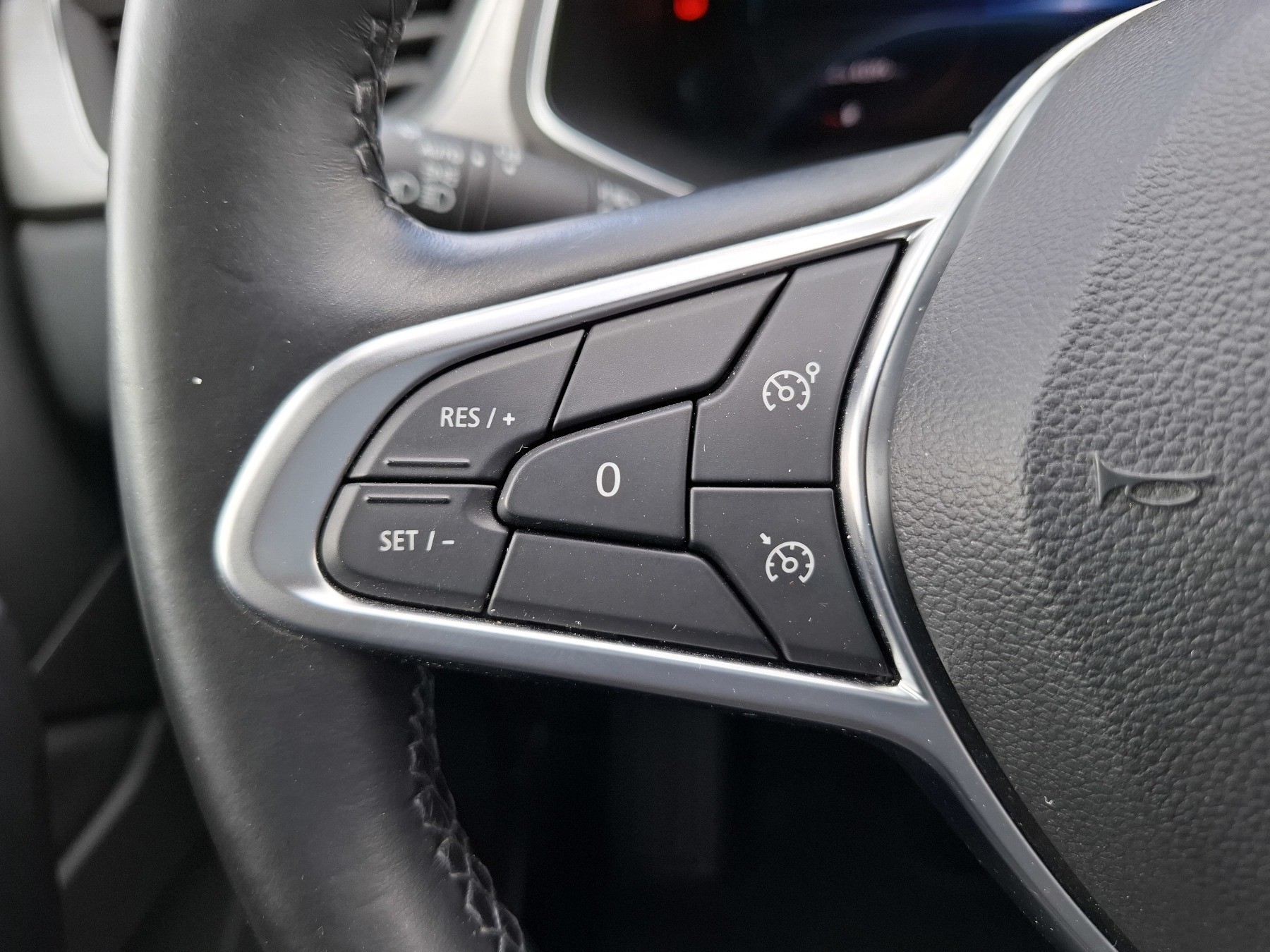 Bild 19 - Captur INTENS E-TECH PLUG-IN 160
