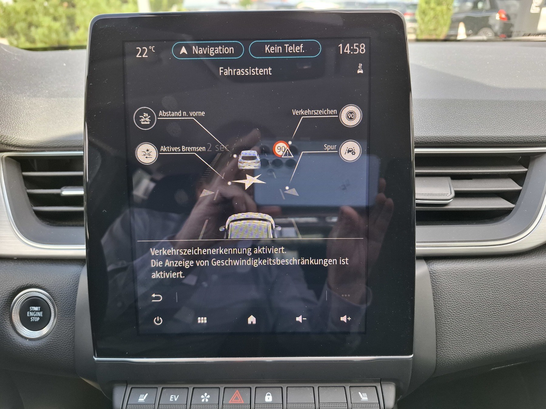 Bild 24 - Captur INTENS E-TECH PLUG-IN 160