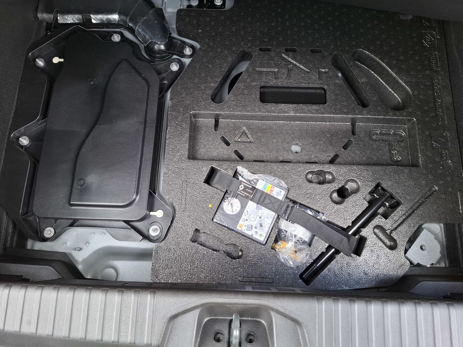 Bild 11 - Clio Techno E-TECH Full Hybrid 145