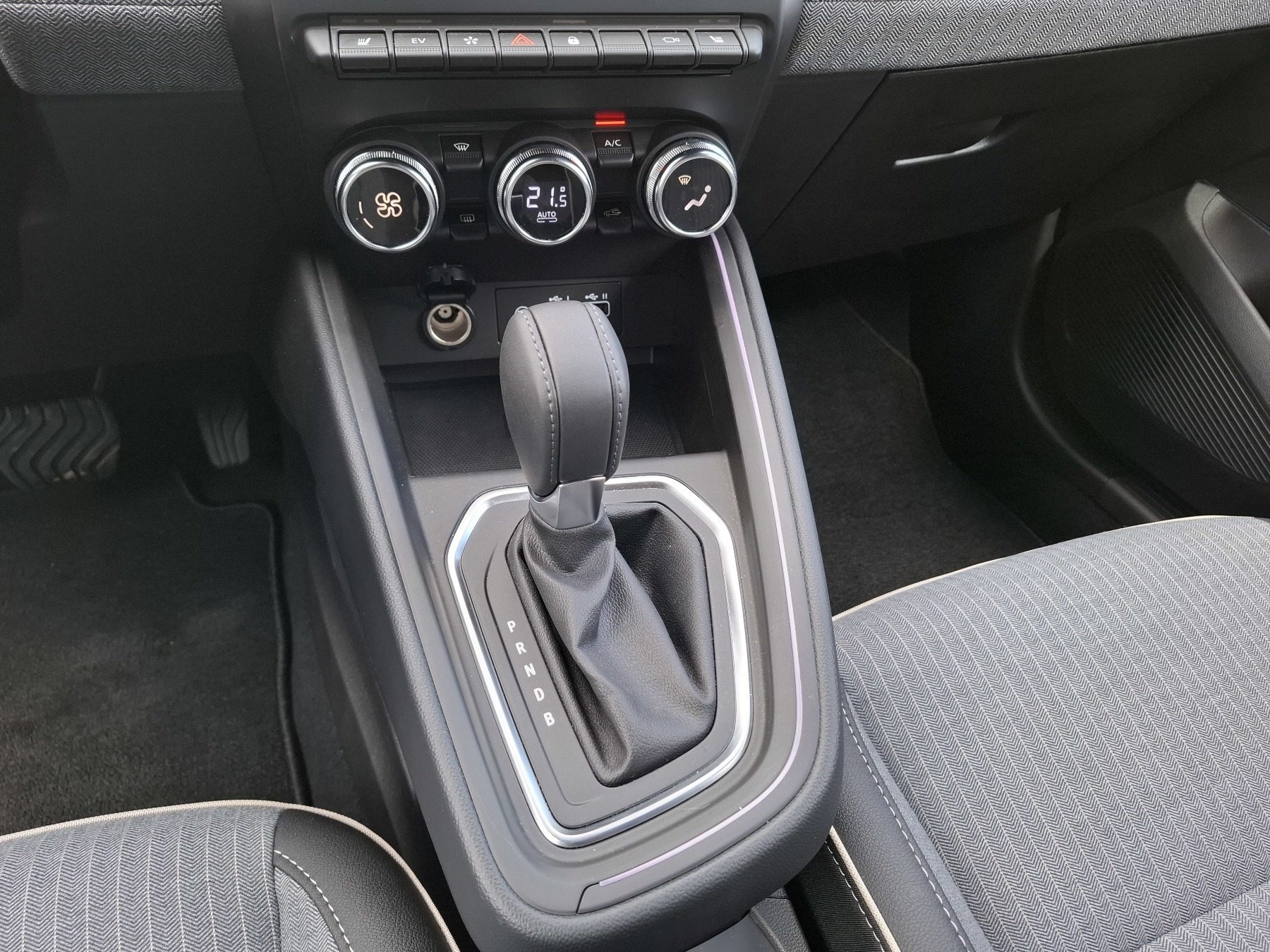 Bild 26 - Clio Techno E-TECH Full Hybrid 145