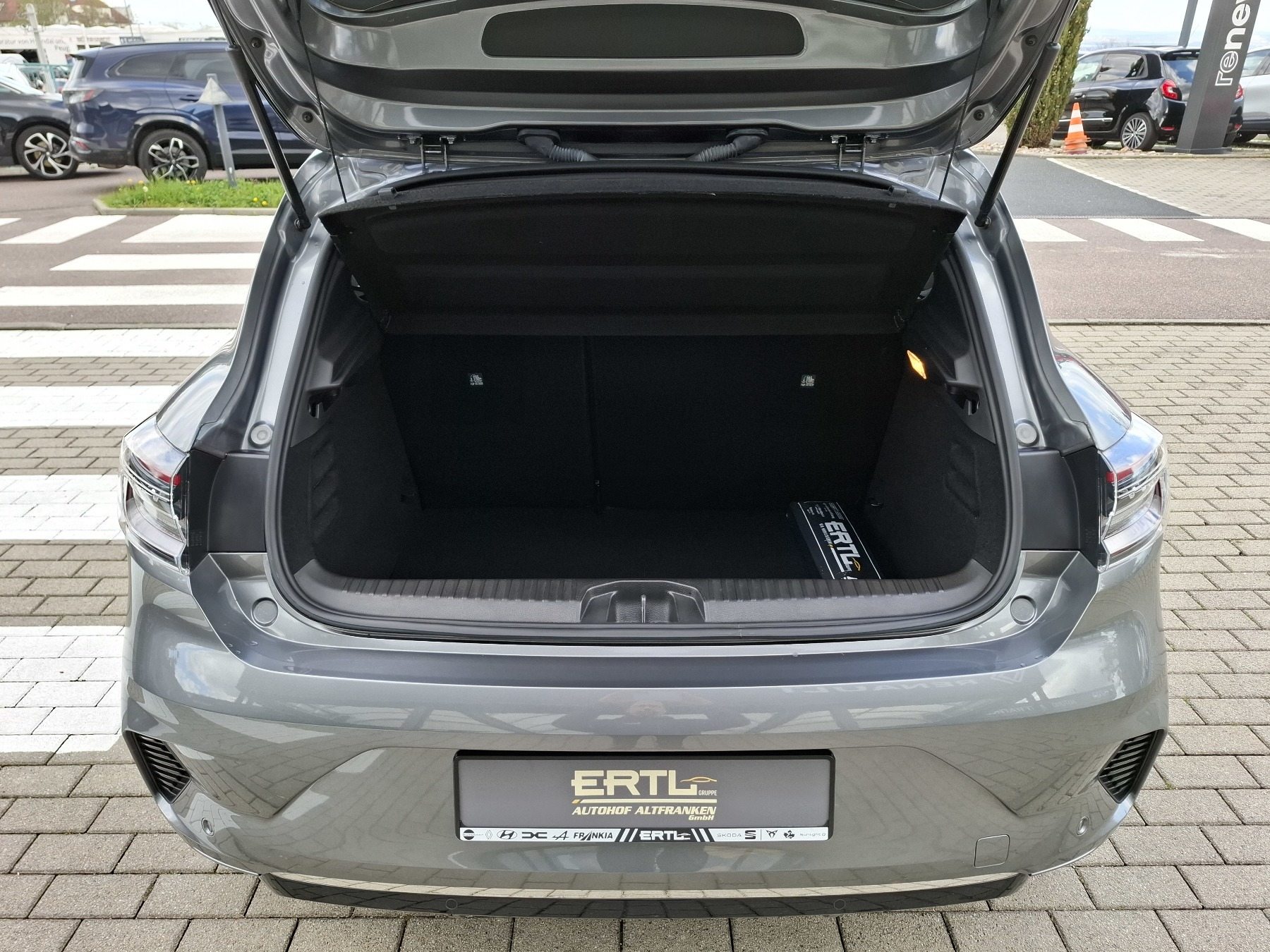 Bild 9 - Clio Techno E-TECH Full Hybrid 145