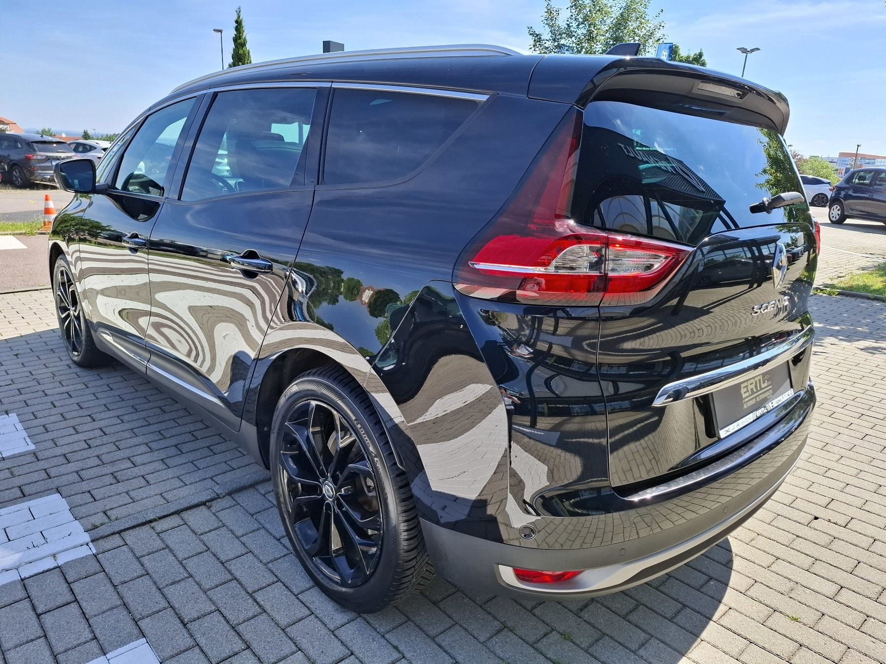 Bild 7 - Grand Scenic BLACK Edition TCe 160 EDC GPF