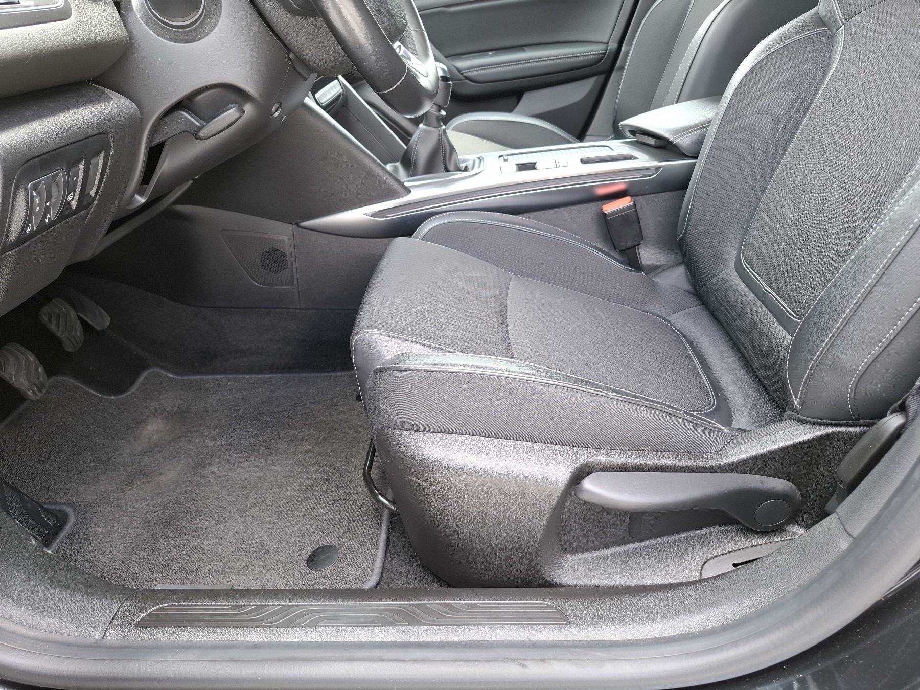 Bild 30 - Megane 5-Türer INTENS TCe 140 GPF