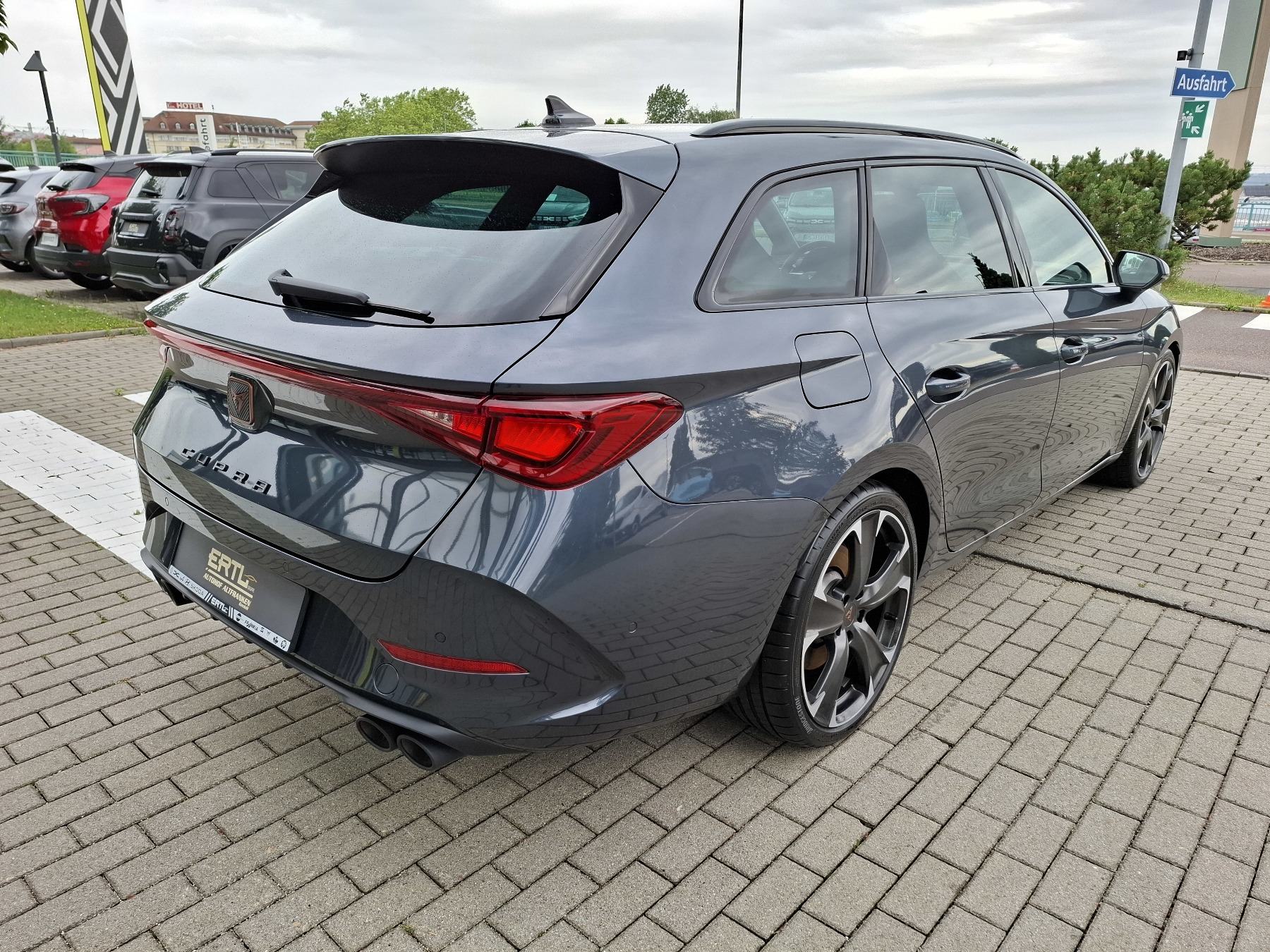 Bild 6 - Leon ST VZ 2.0 TSI 4Drive (310 PS) 7-Gang-DSG