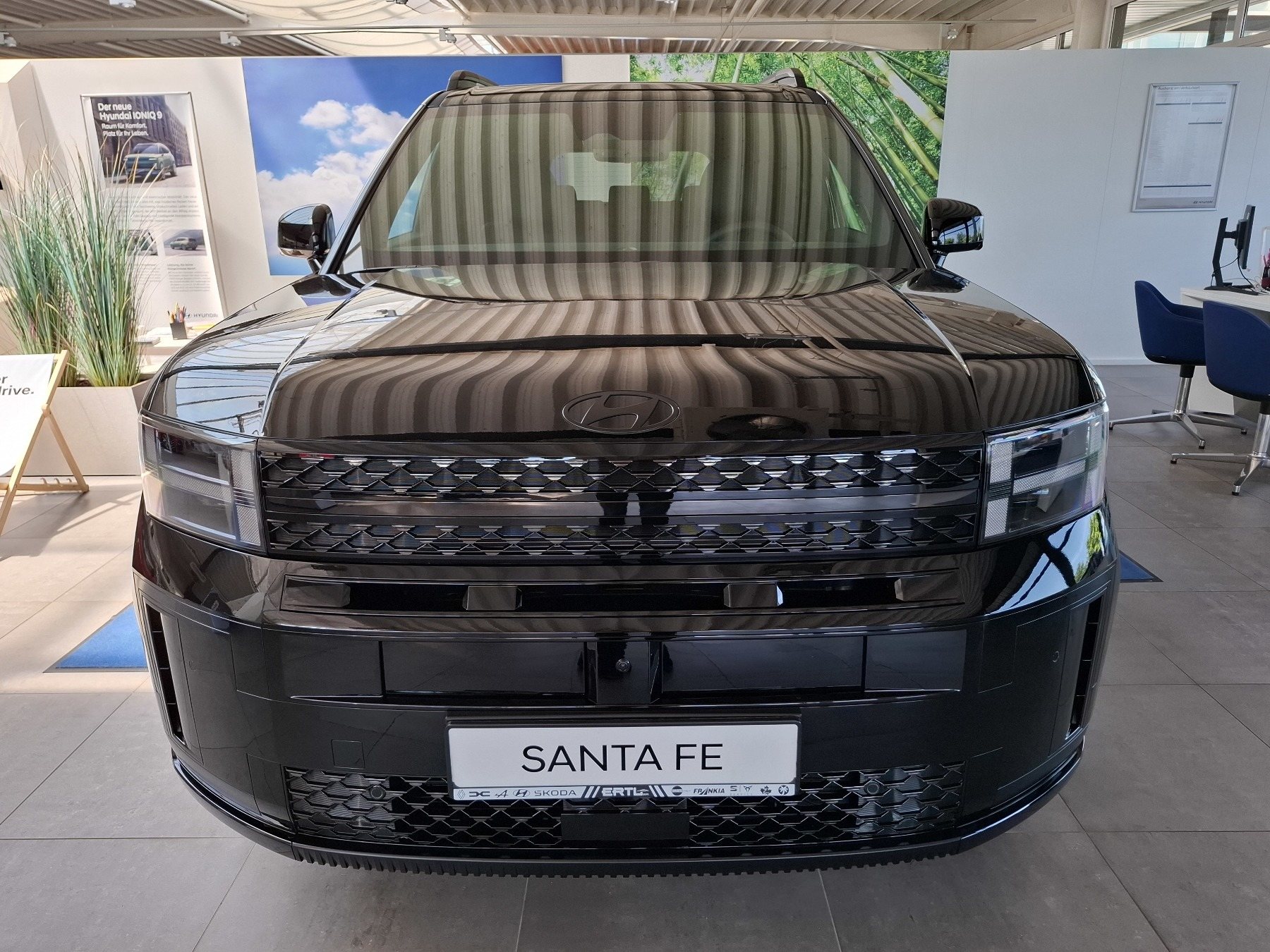 Bild 2 - SANTA FE HEV 1.6 T-GDI (239 PS) 4WD Blackline
