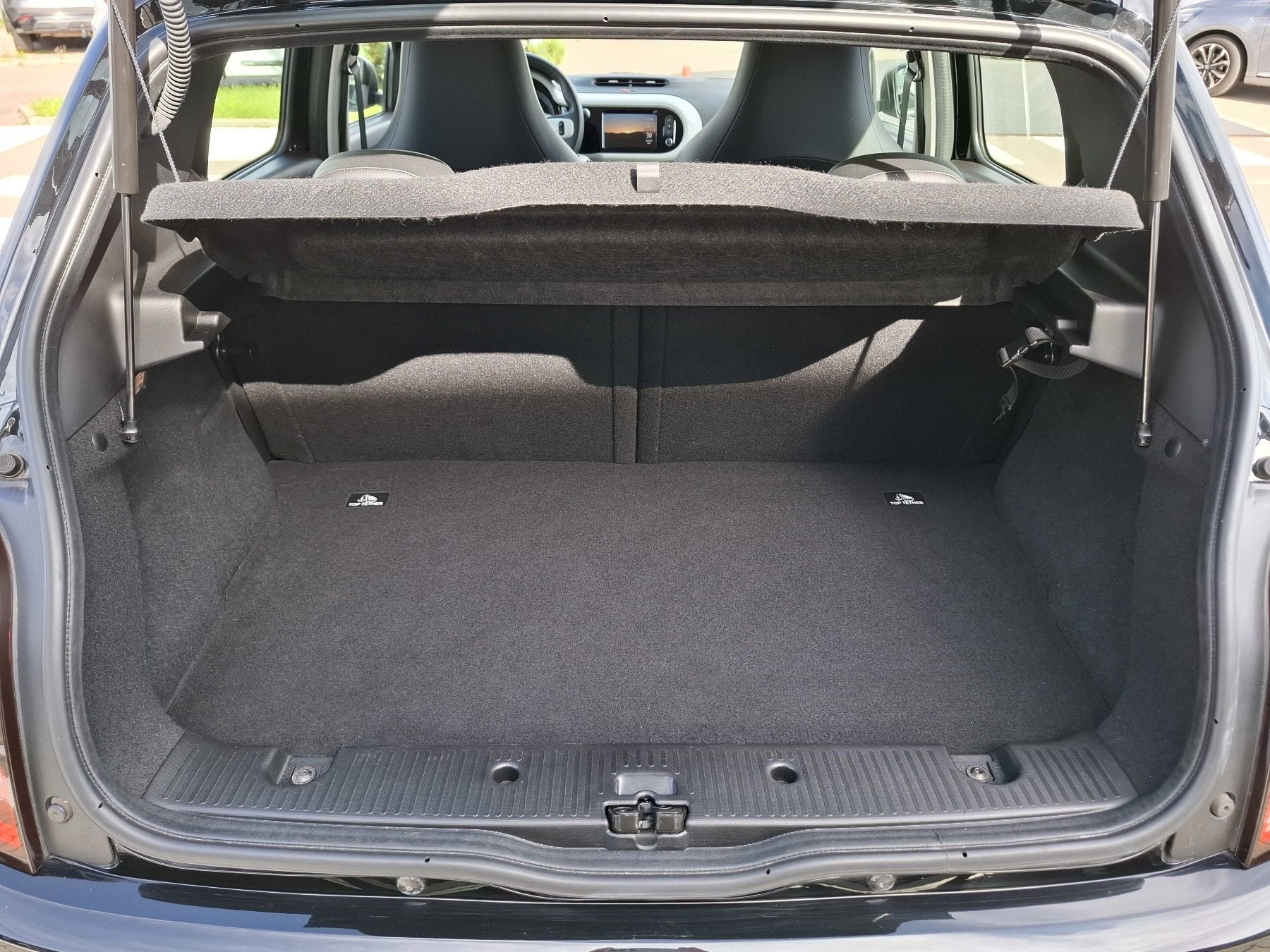 Bild 12 - Twingo E-TECH 100% el. INTENS