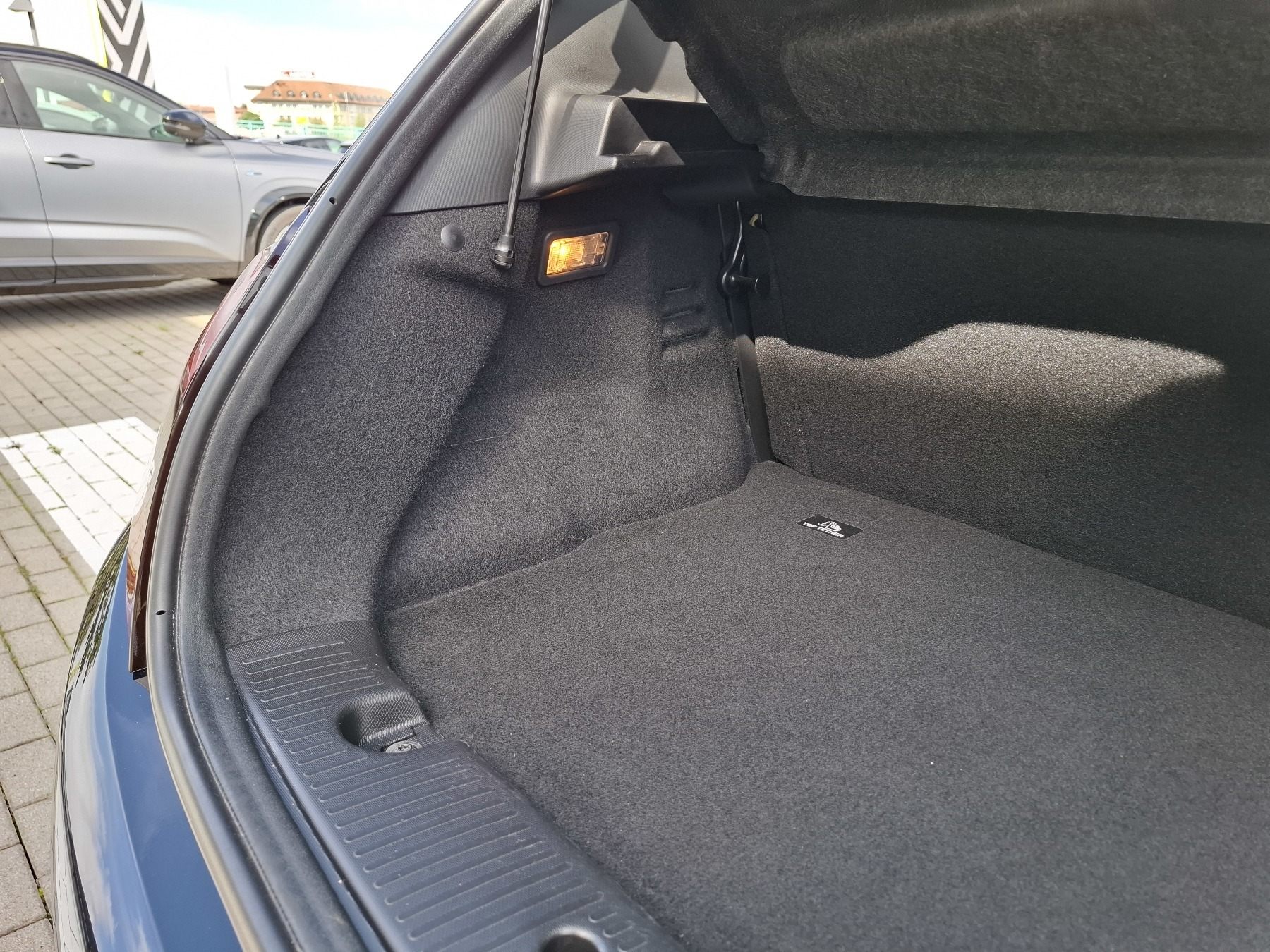 Bild 13 - Twingo E-TECH 100% el. INTENS