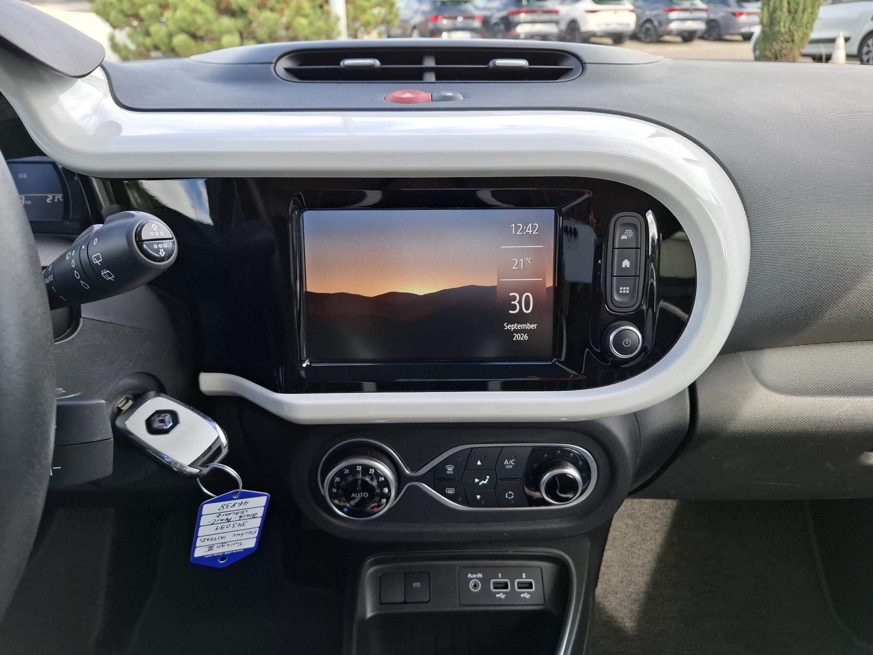 Bild 26 - Twingo E-TECH 100% el. INTENS