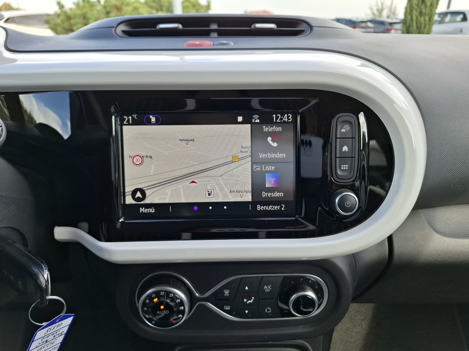 Bild 27 - Twingo E-TECH 100% el. INTENS