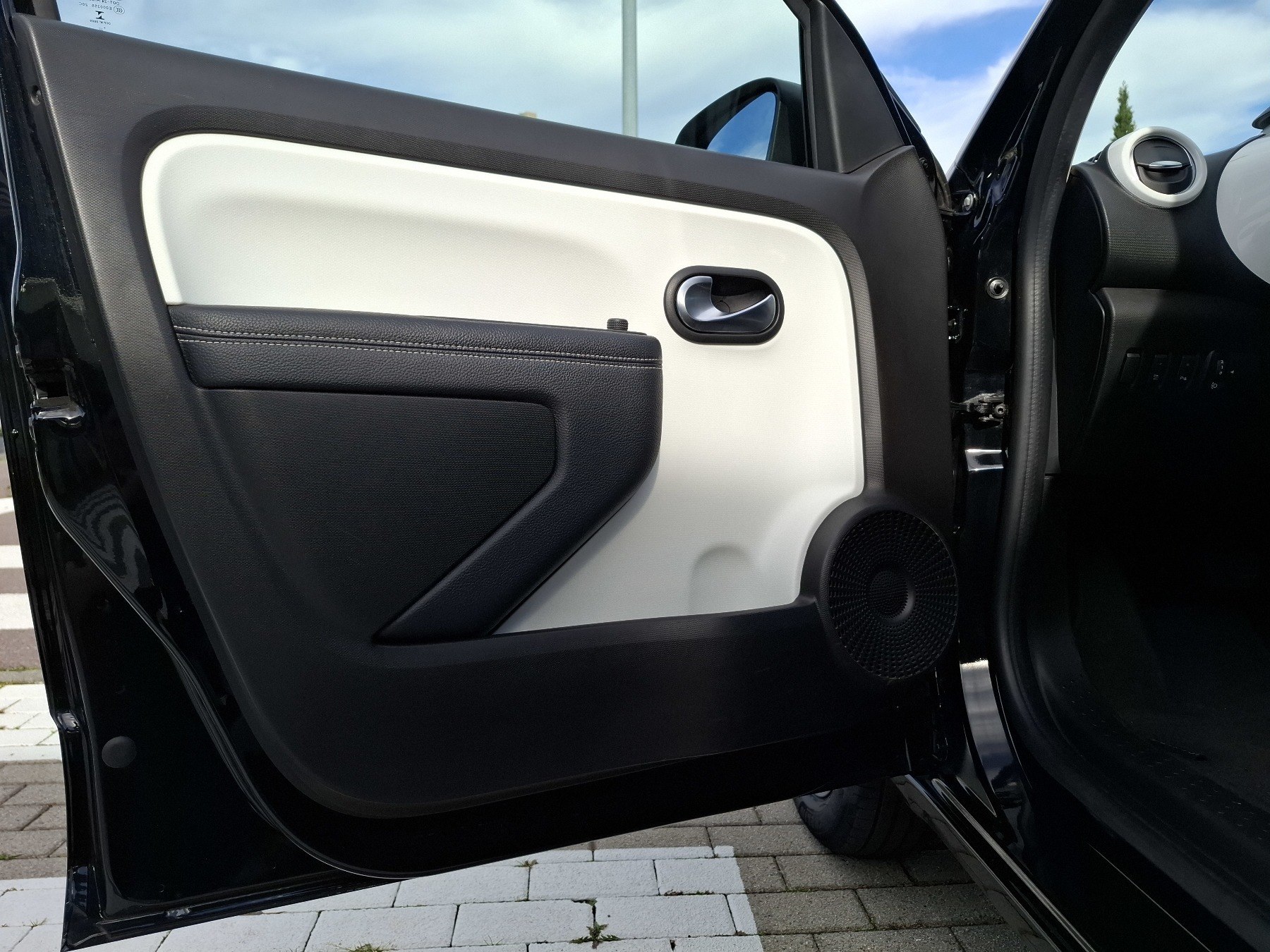 Bild 34 - Twingo E-TECH 100% el. INTENS