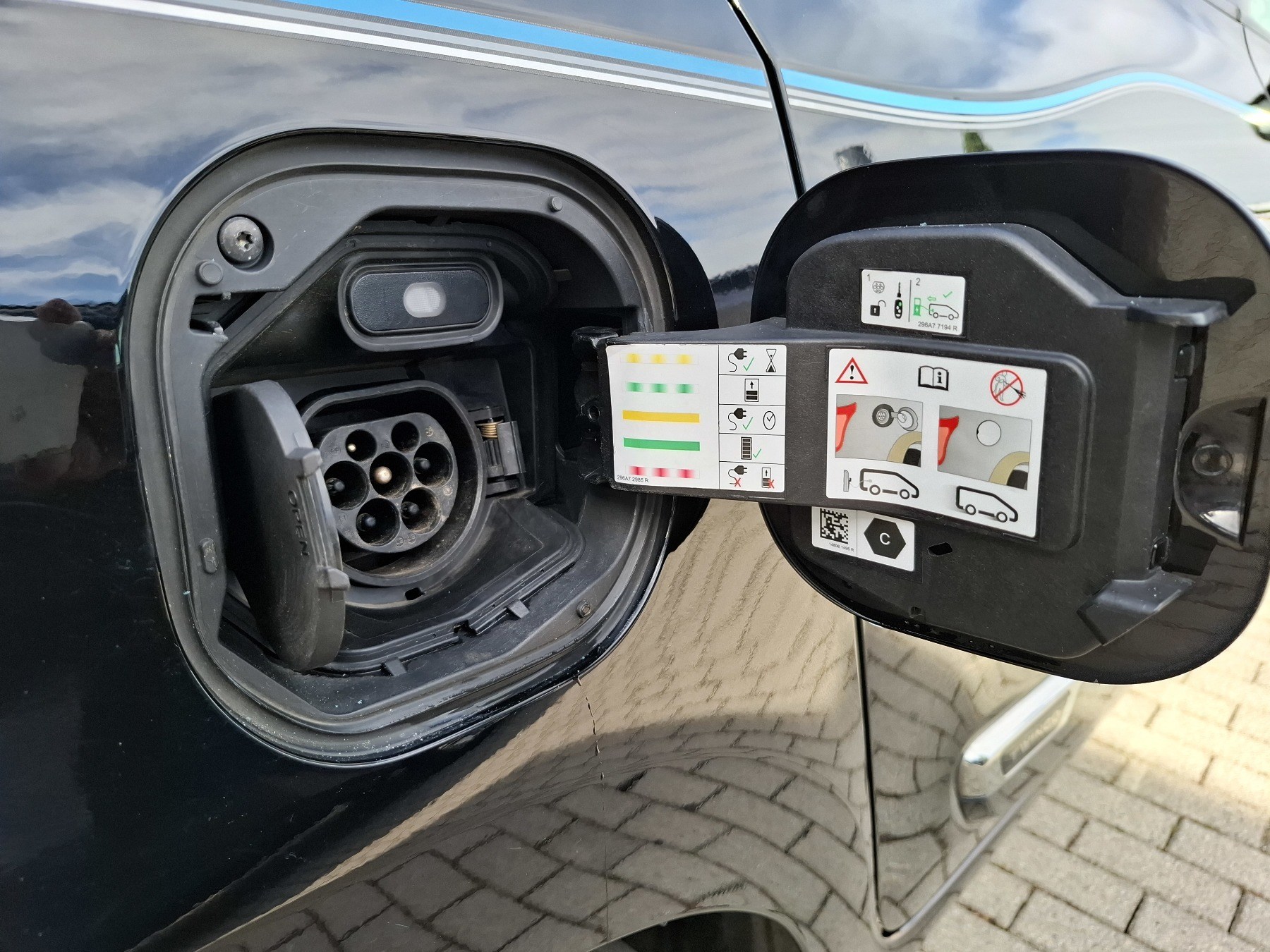 Bild 39 - Twingo E-TECH 100% el. INTENS