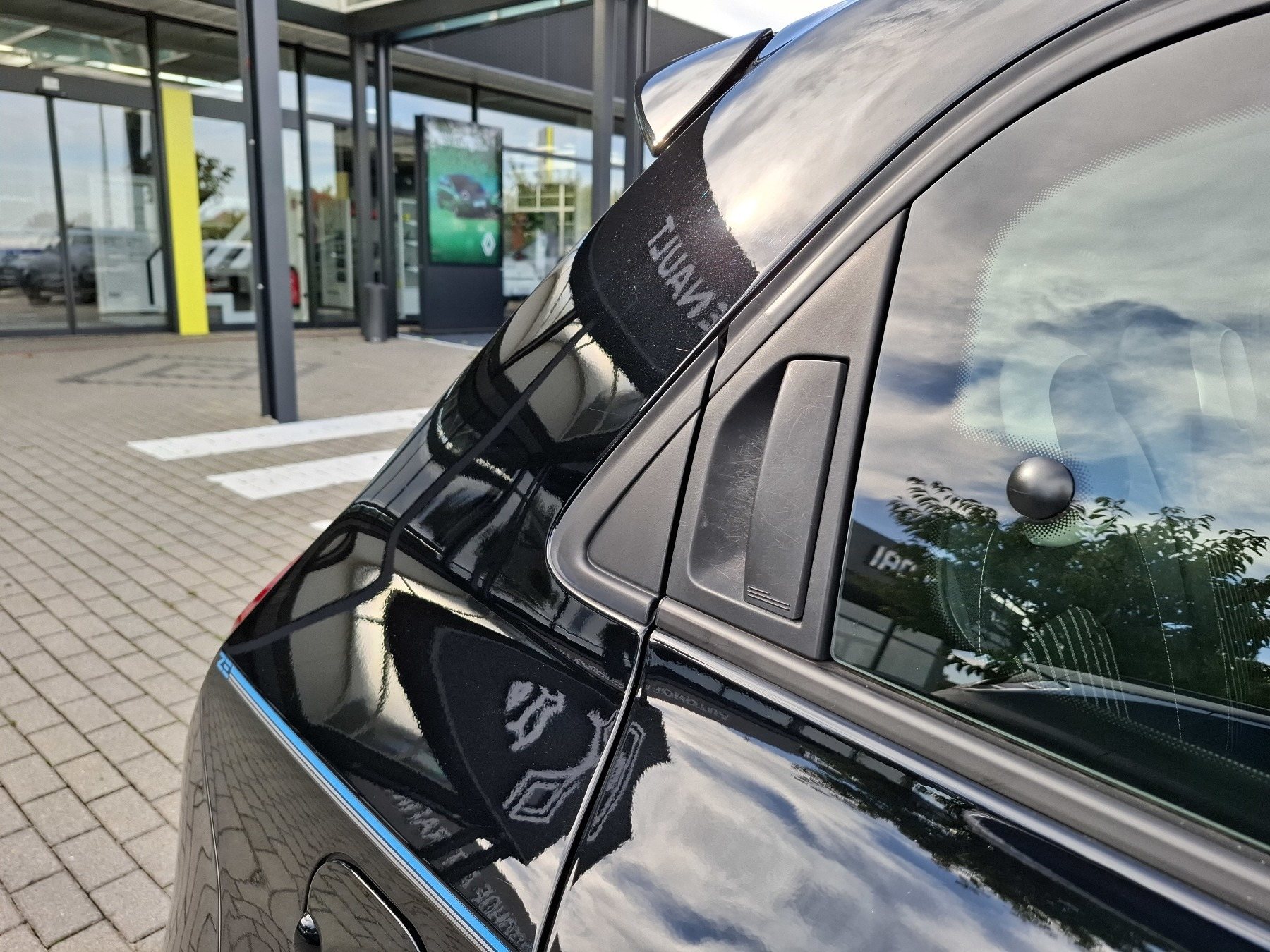Bild 43 - Twingo E-TECH 100% el. INTENS