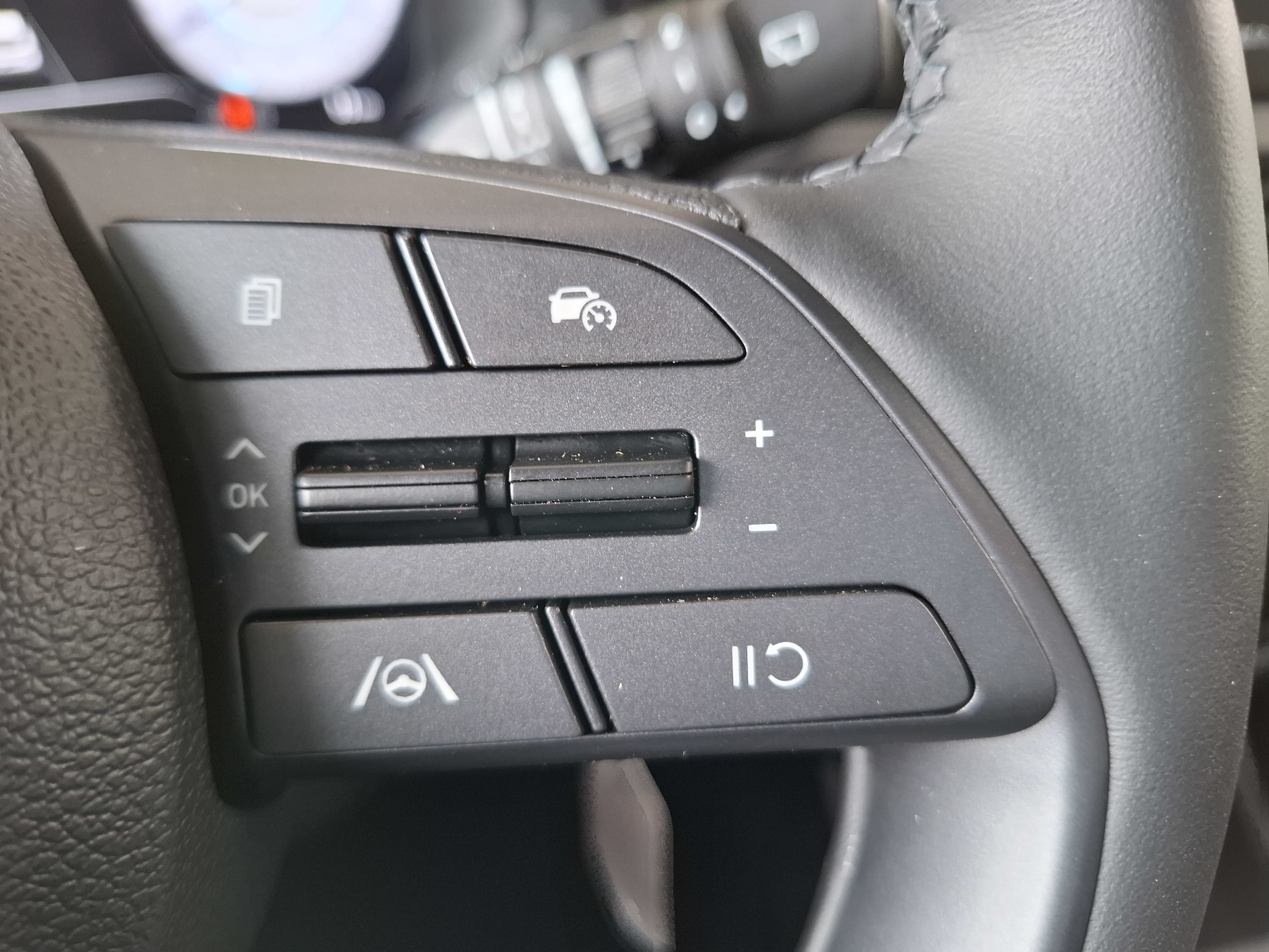 Bild 24 - i20 (MY27) 1.0 T-GDI (90 PS) 7-DCT 2WD Blackline