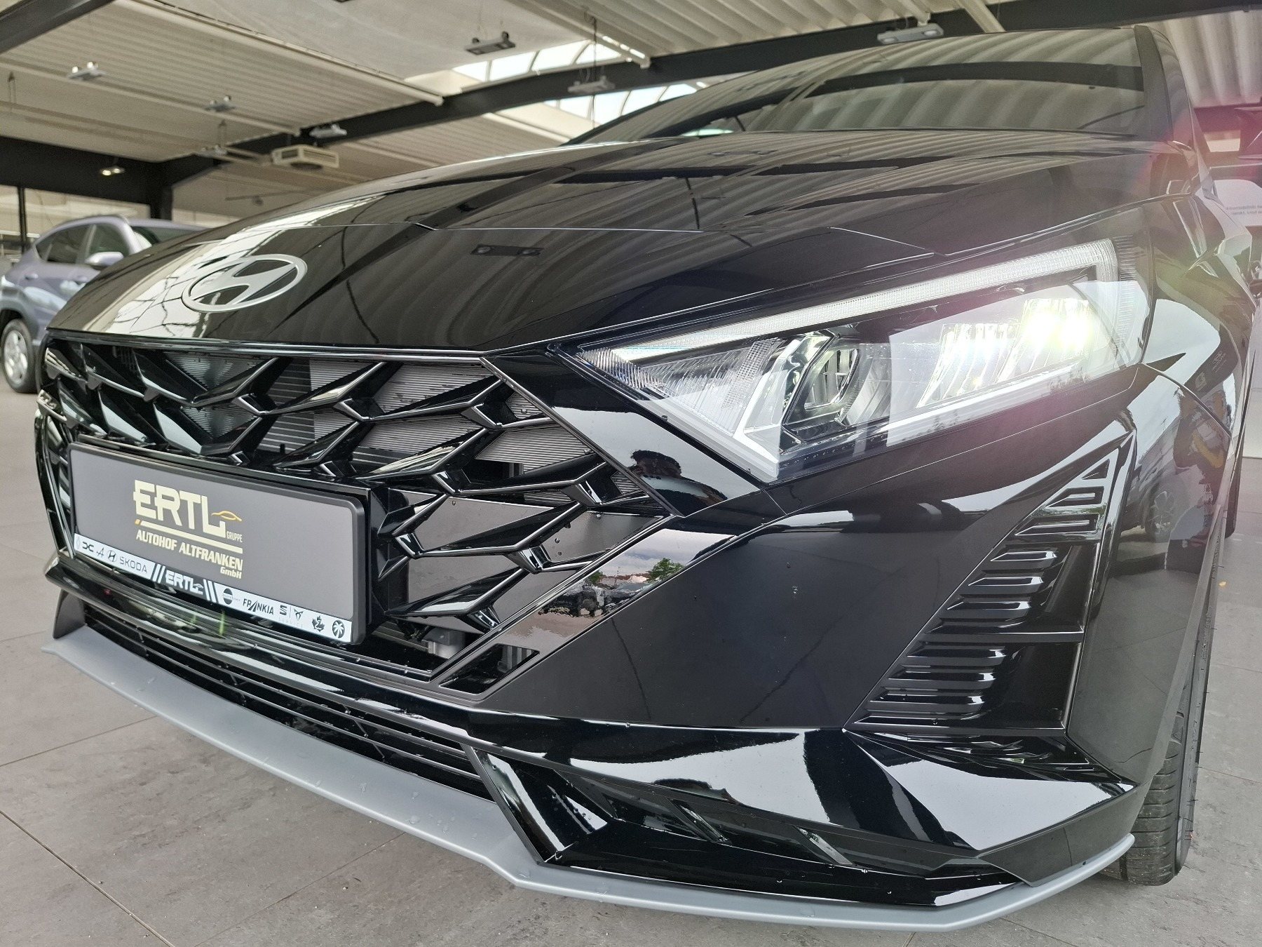 Bild 45 - i20 (MY27) 1.0 T-GDI (90 PS) 7-DCT 2WD Blackline