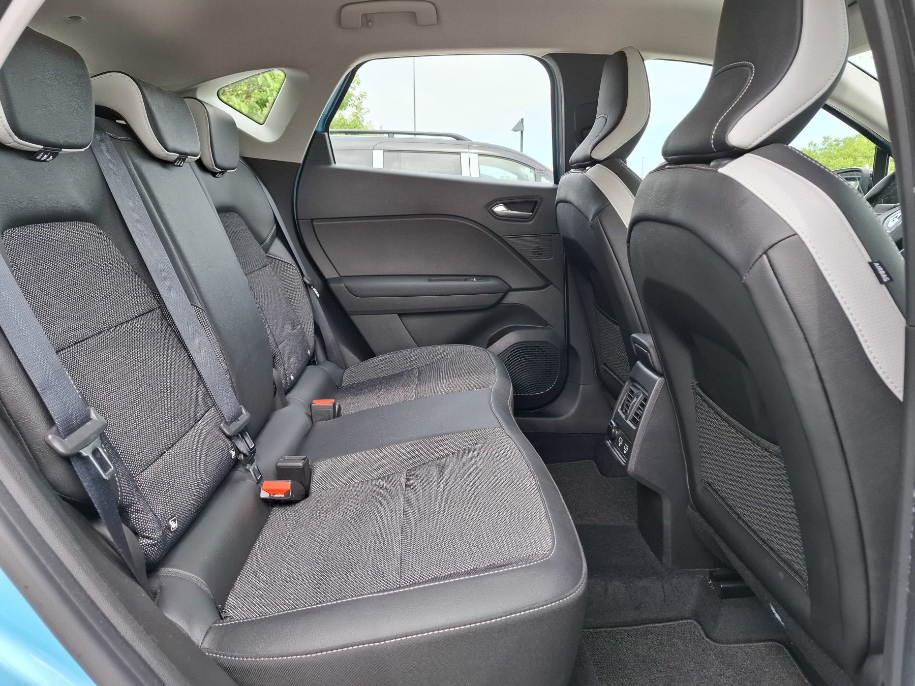 Bild 15 - Captur INTENS TCe 140 EDC GPF
