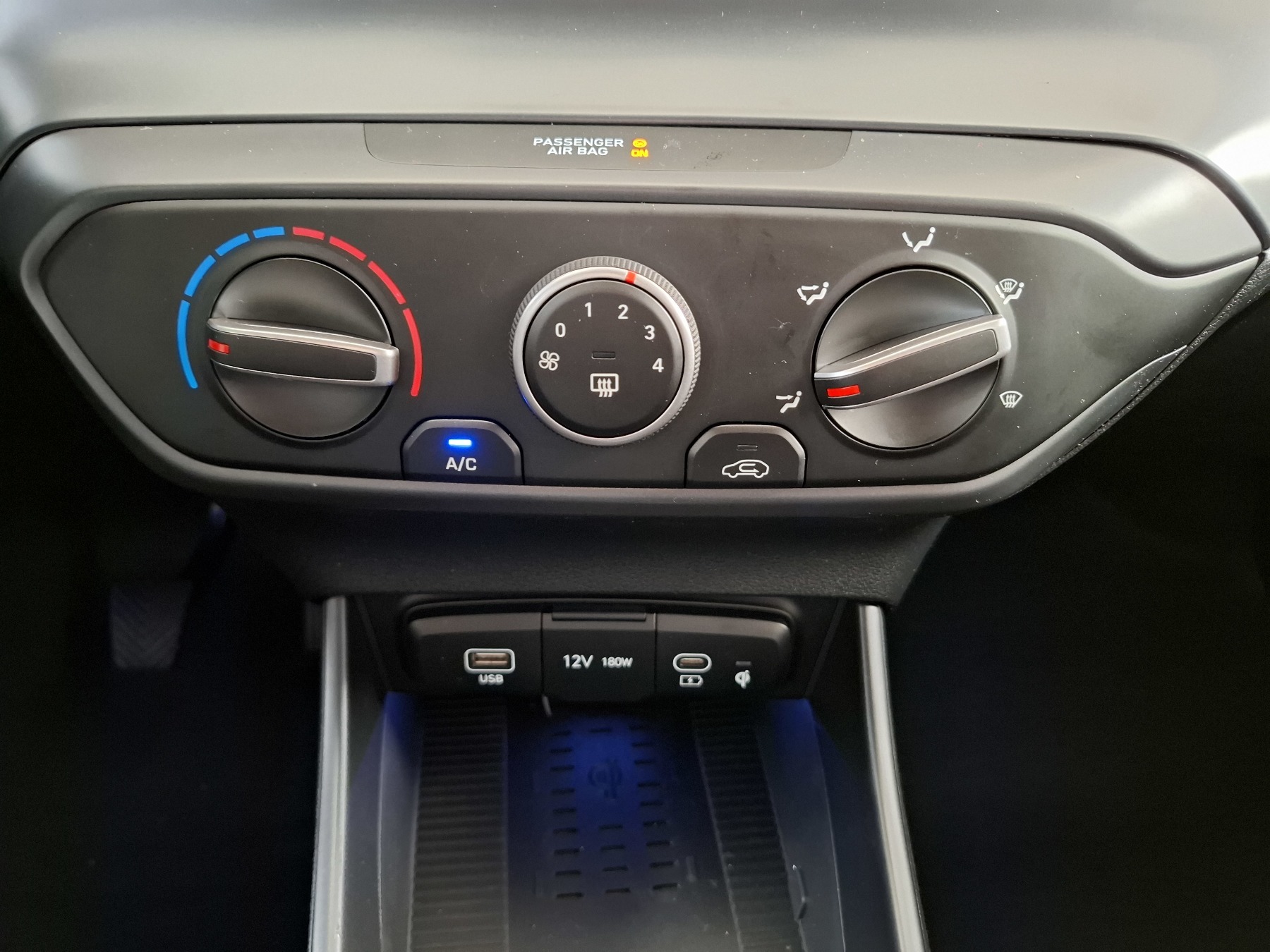 Bild 50 - i20 MY26 1.0 T-GDI (90 PS) 6-MT 2WD Blackline