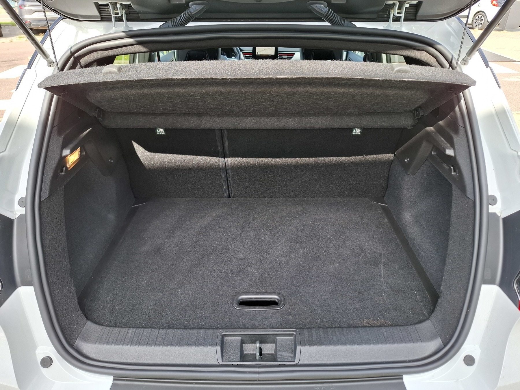 Bild 10 - Captur R.S. LINE TCe 140 EDC