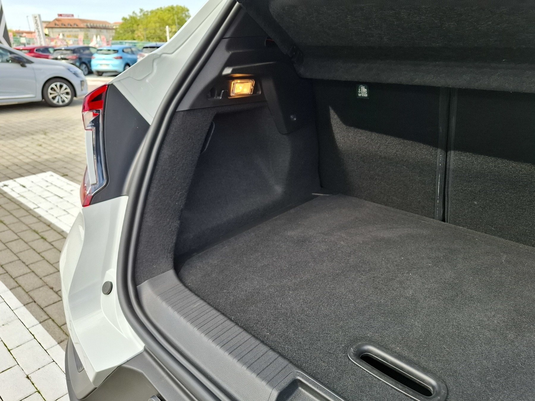 Bild 13 - Captur R.S. LINE TCe 140 EDC