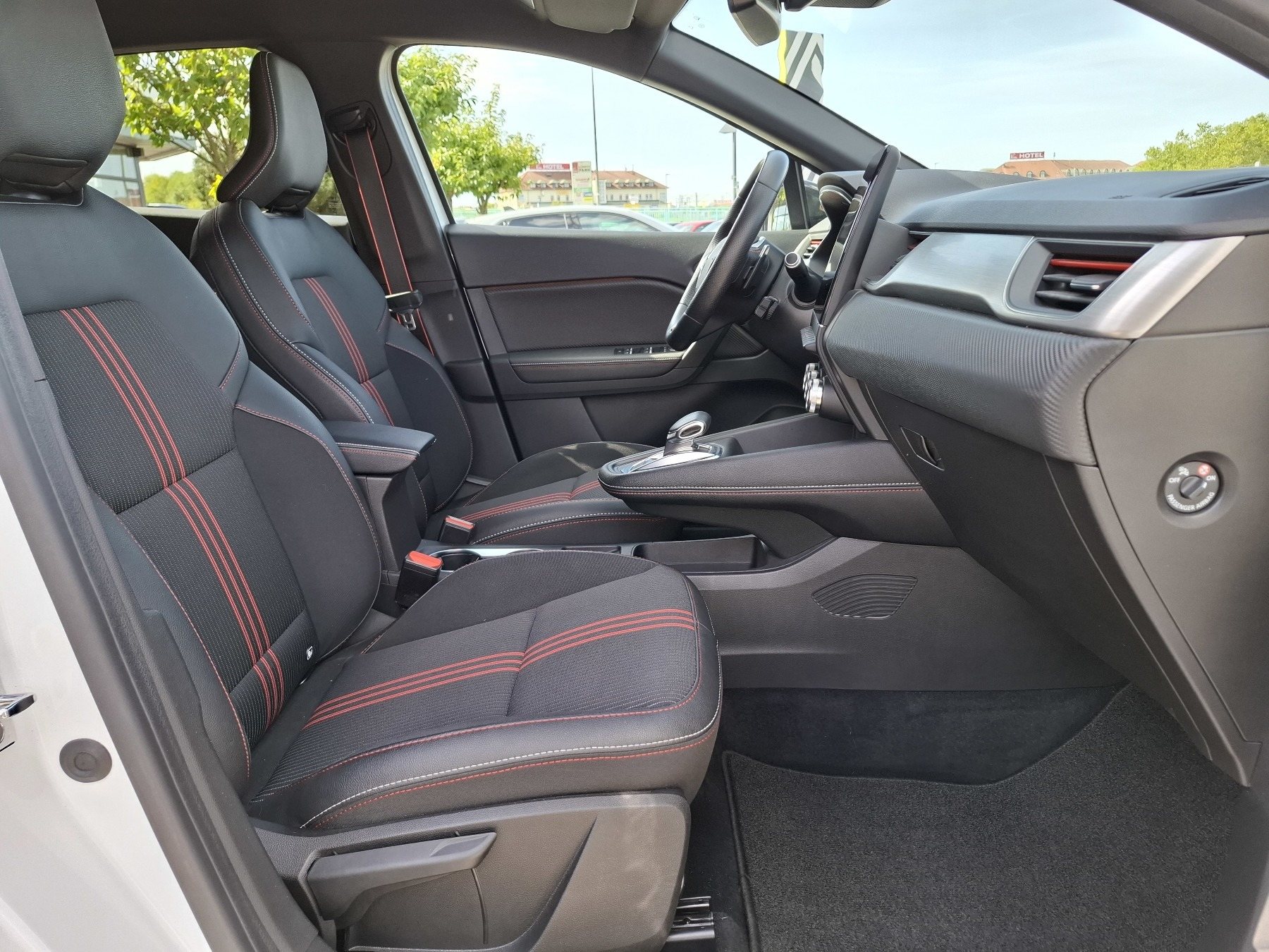 Bild 14 - Captur R.S. LINE TCe 140 EDC