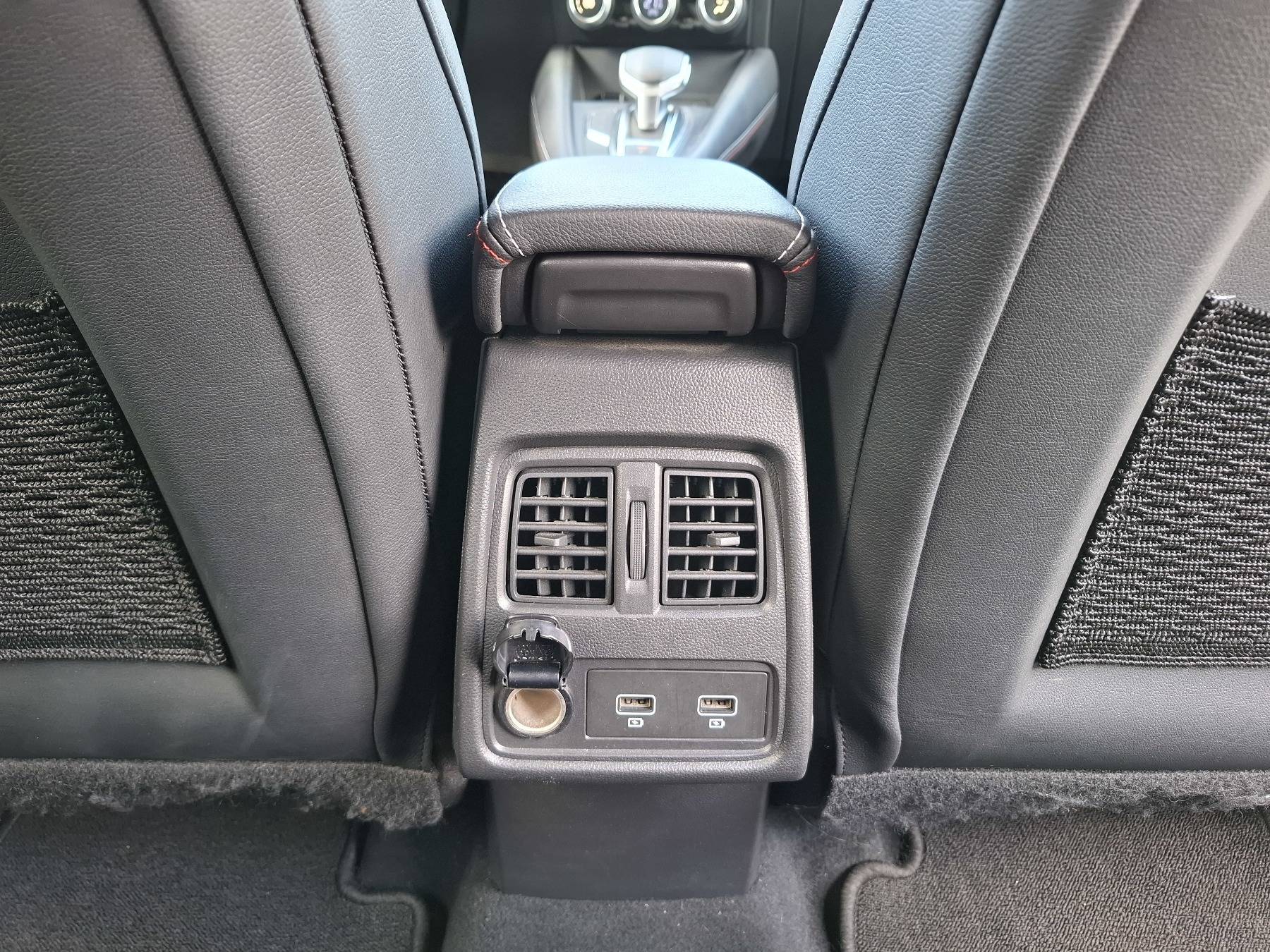 Bild 17 - Captur R.S. LINE TCe 140 EDC